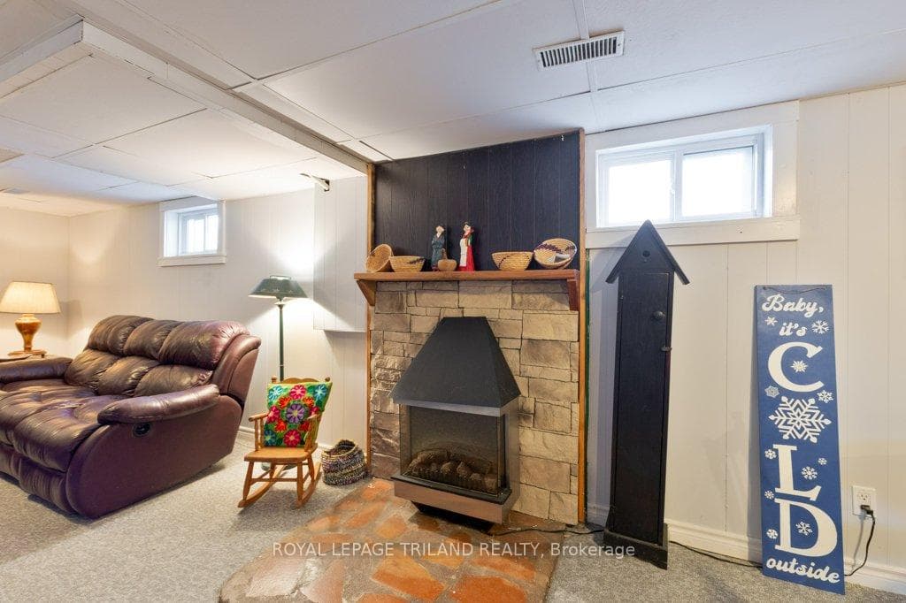 102 Steele Street photo 26