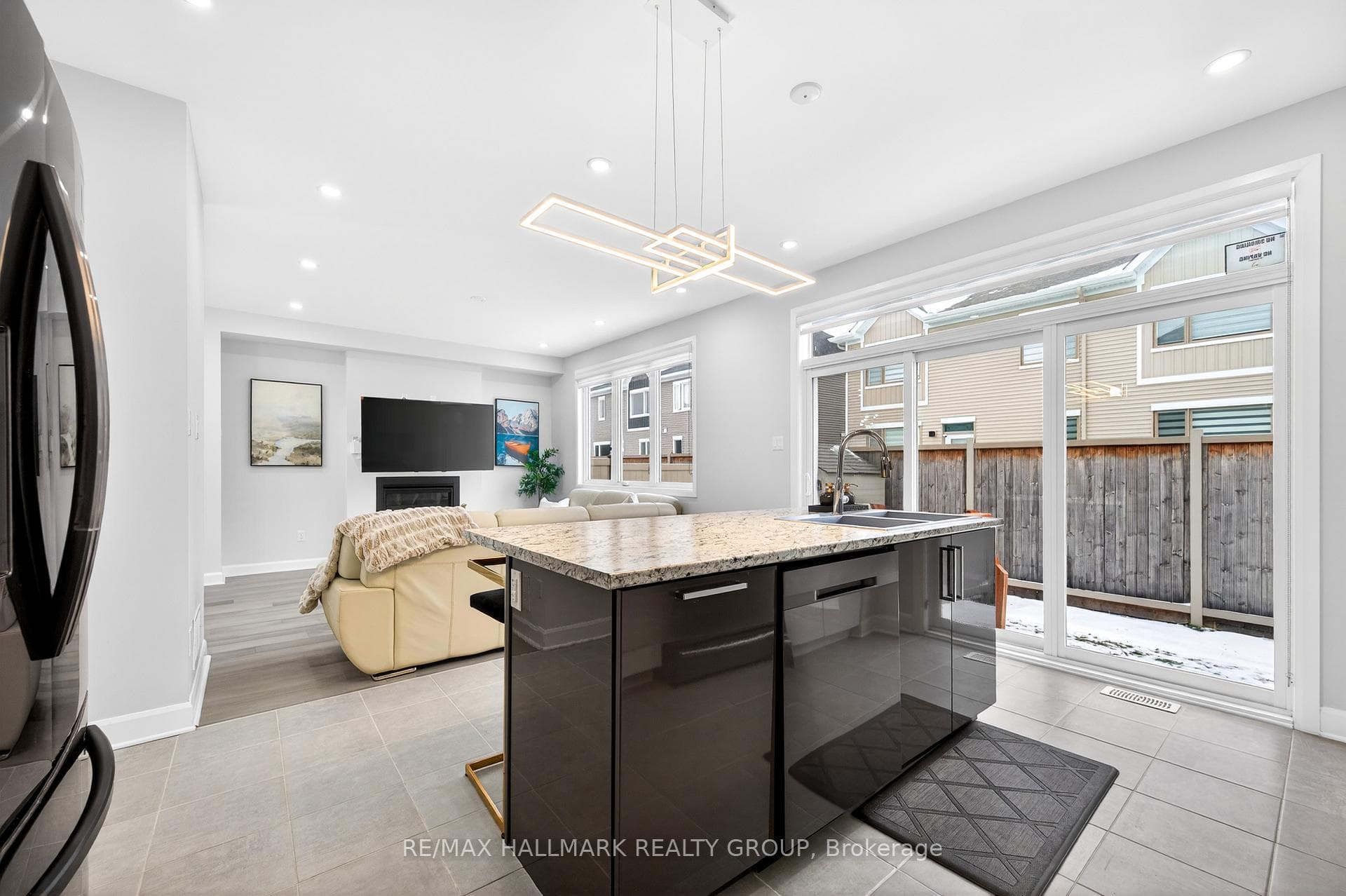 232 Aquarium Avenue photo 14