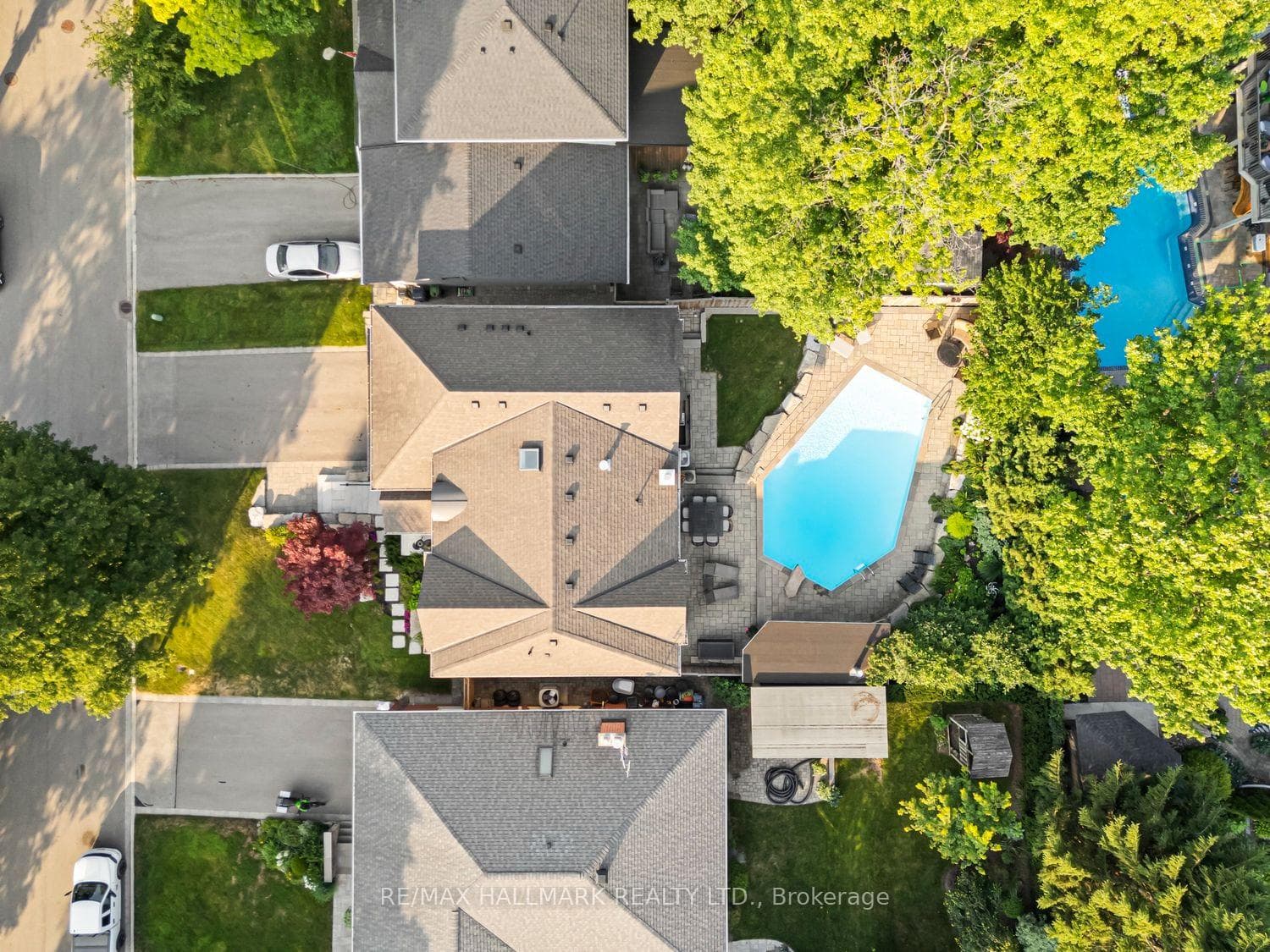 25 Queensborough Crescent photo 44