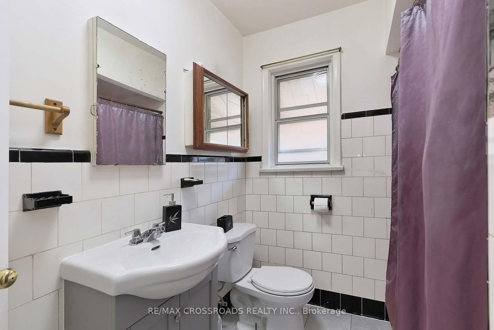241 Ellington Drive photo 15