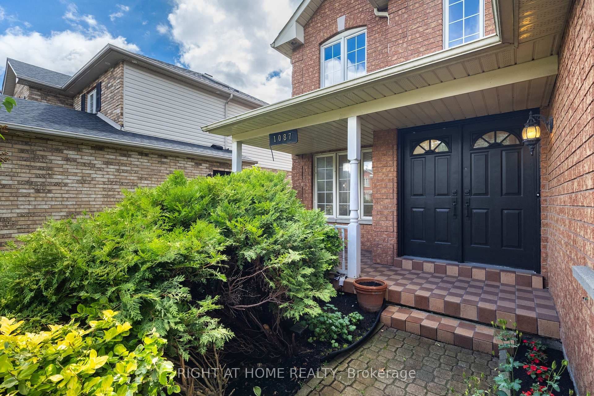 1087 Augustus Drive photo 6