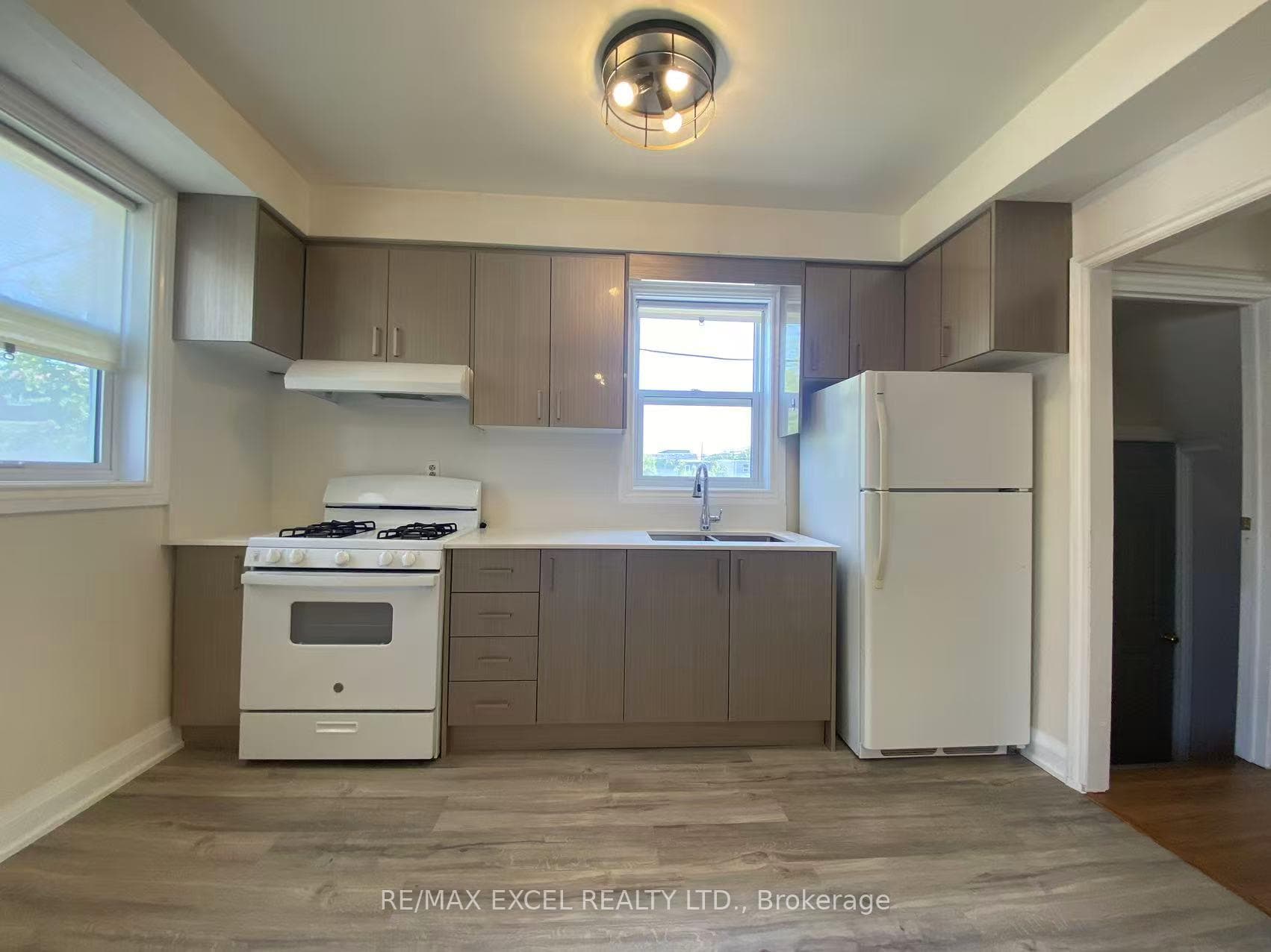 443 Vaughan Road photo 18