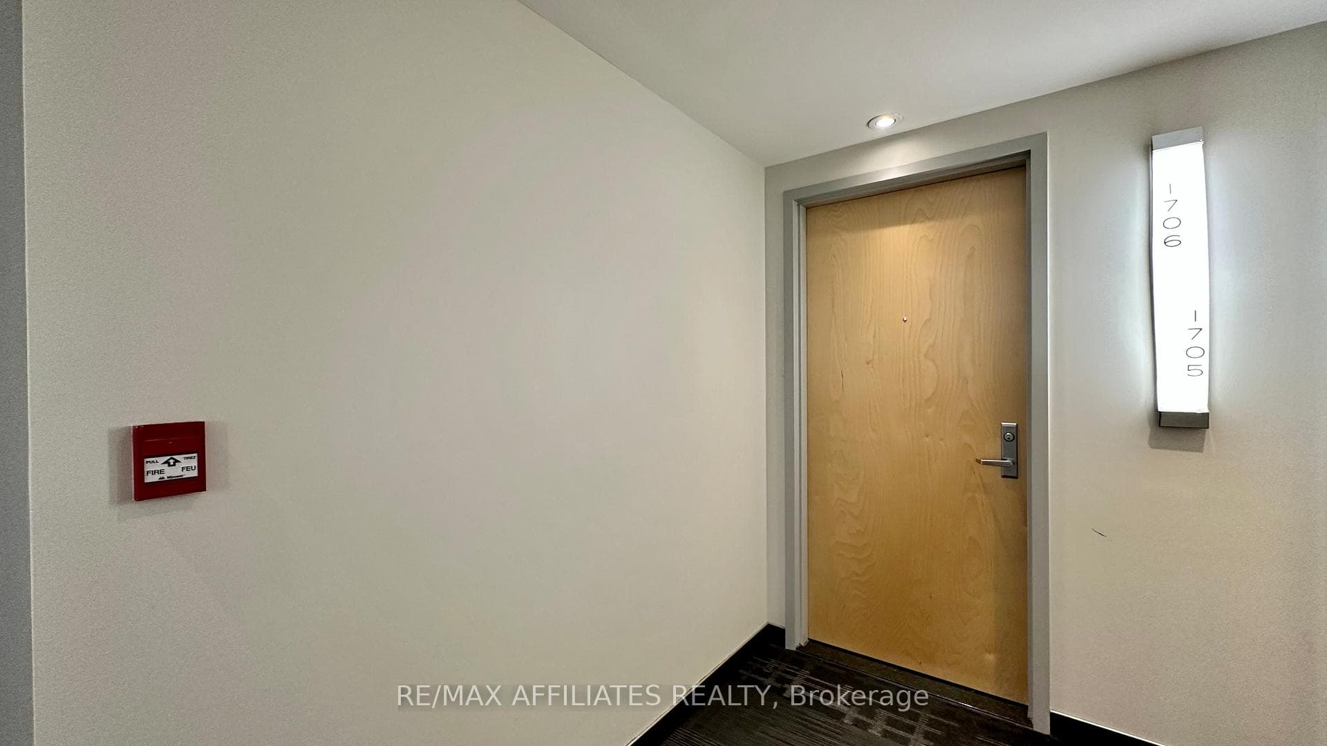 40 Nepean Street Unit 1706 photo 10