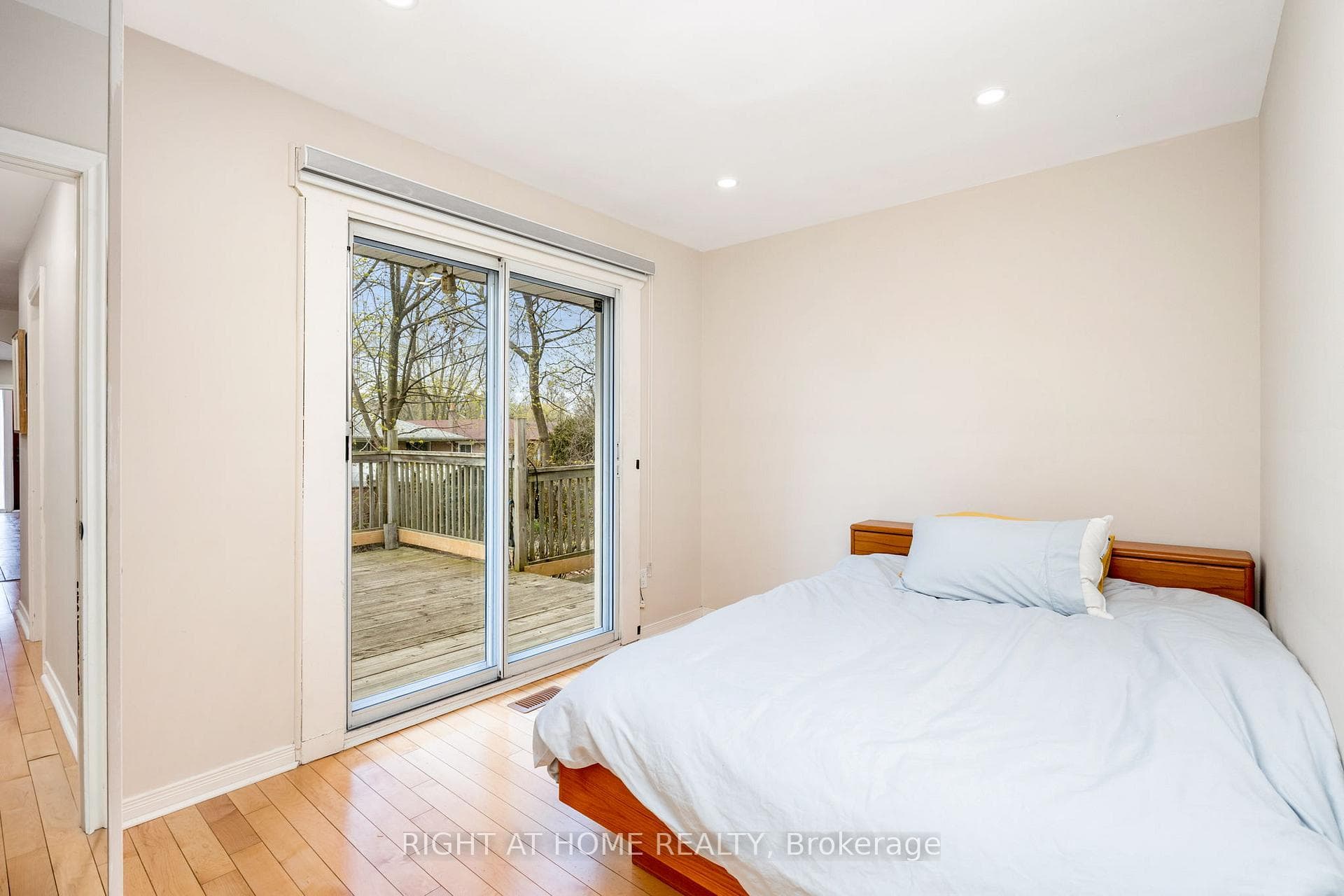 15 Dalcourt Drive photo 16