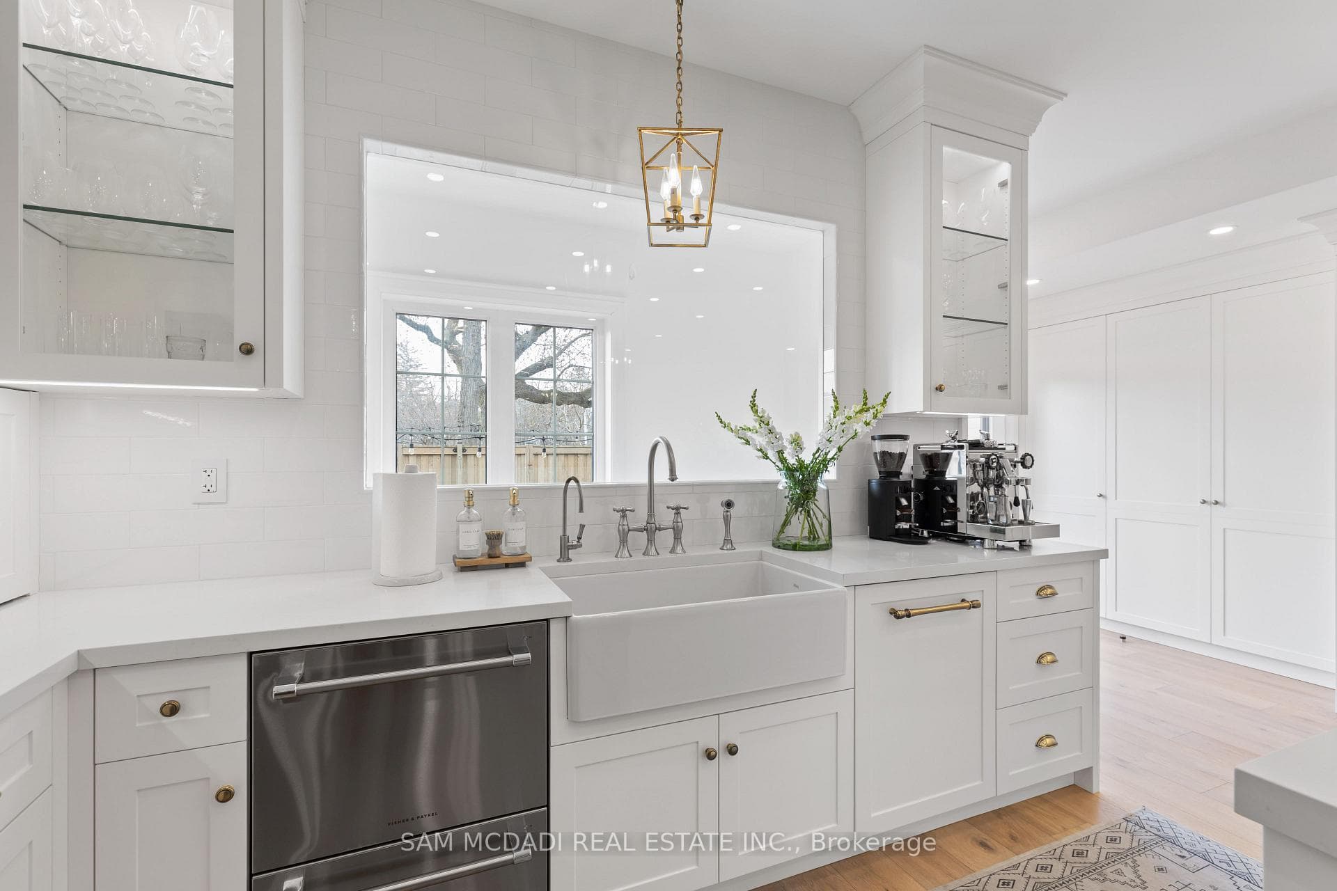 4 Iroquois Avenue photo 11