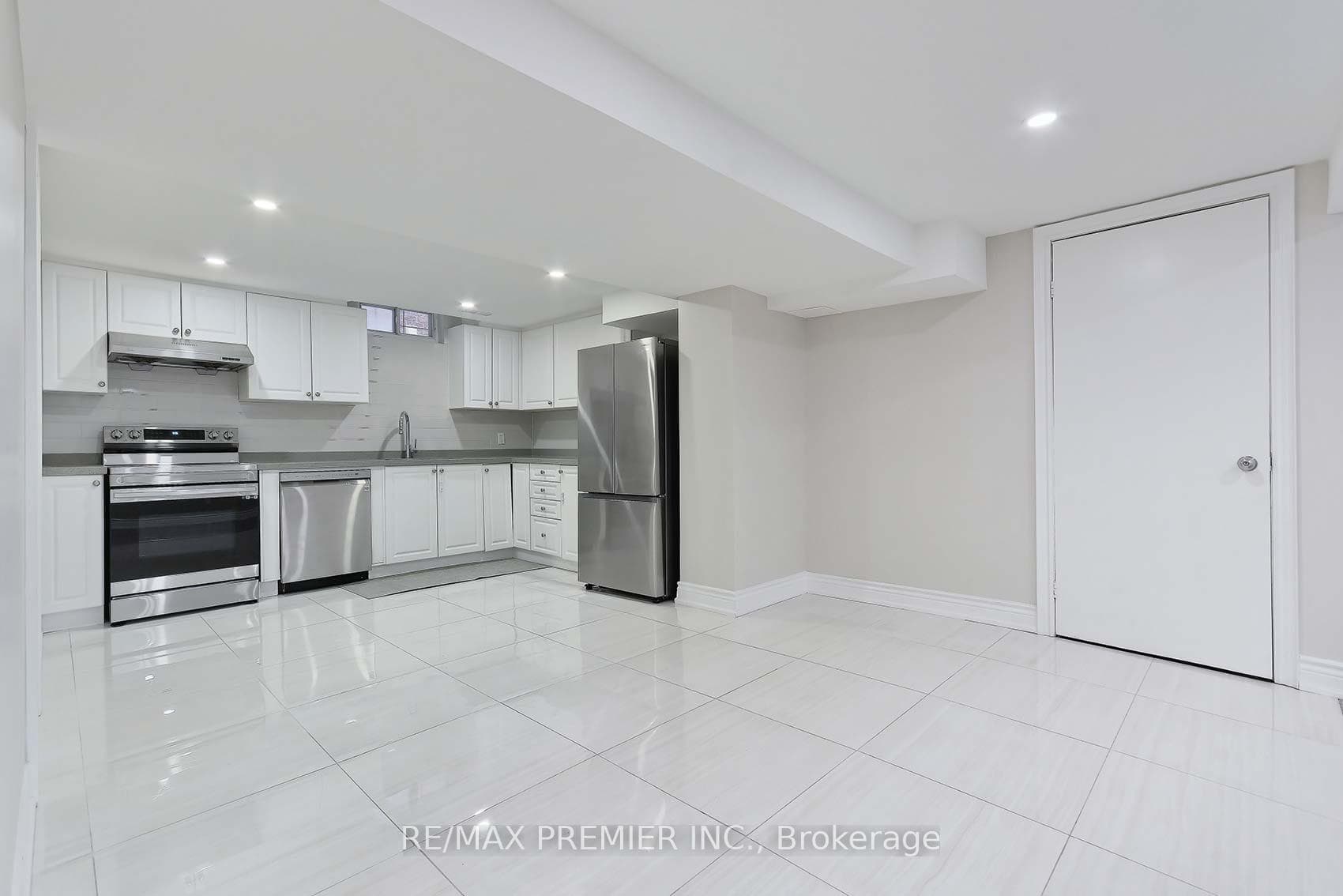 120 lamar Street photo 6