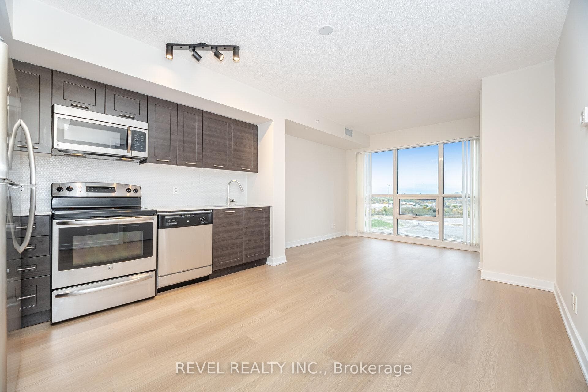 2220 Lakeshore Boulevard Unit 1406 photo 16