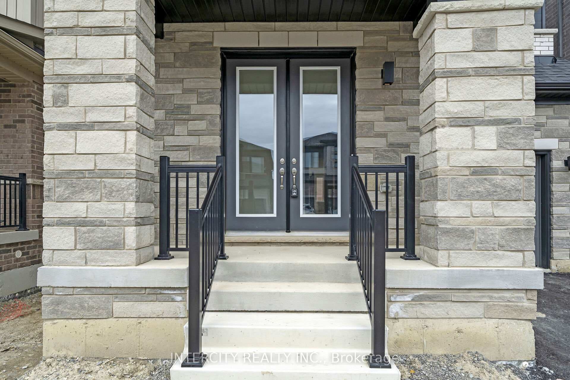 19 Coulterville Drive photo 2