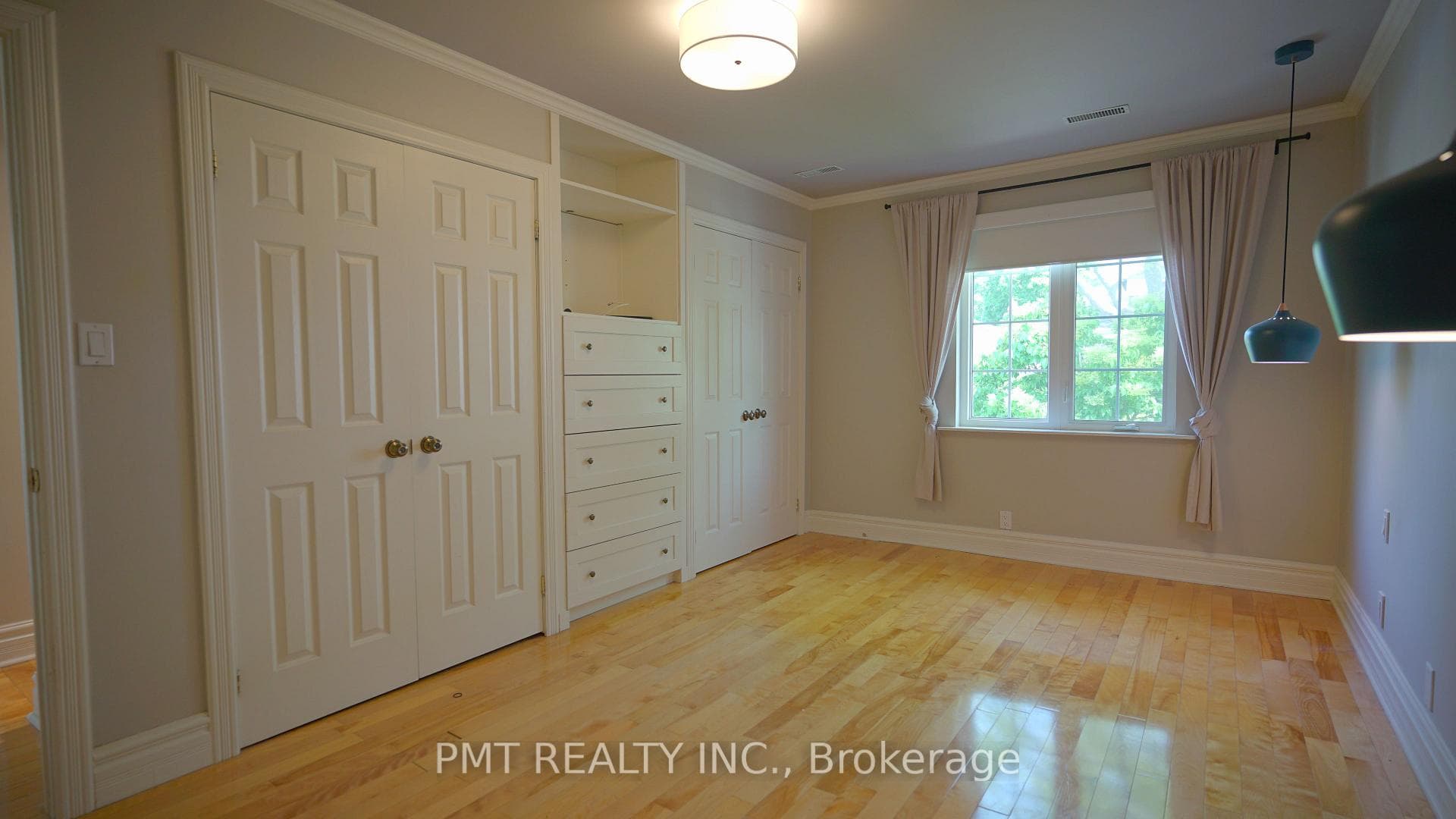 31 Burgess Avenue photo 13