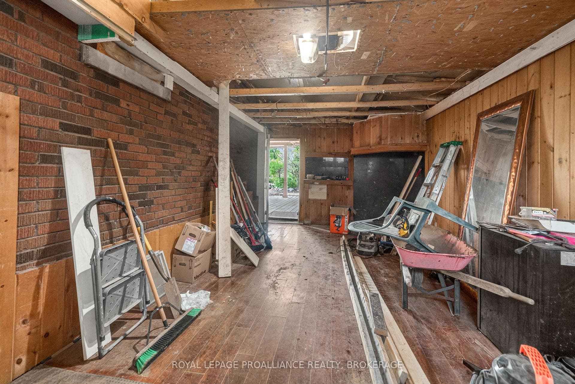 169 Carruthers Avenue photo 47