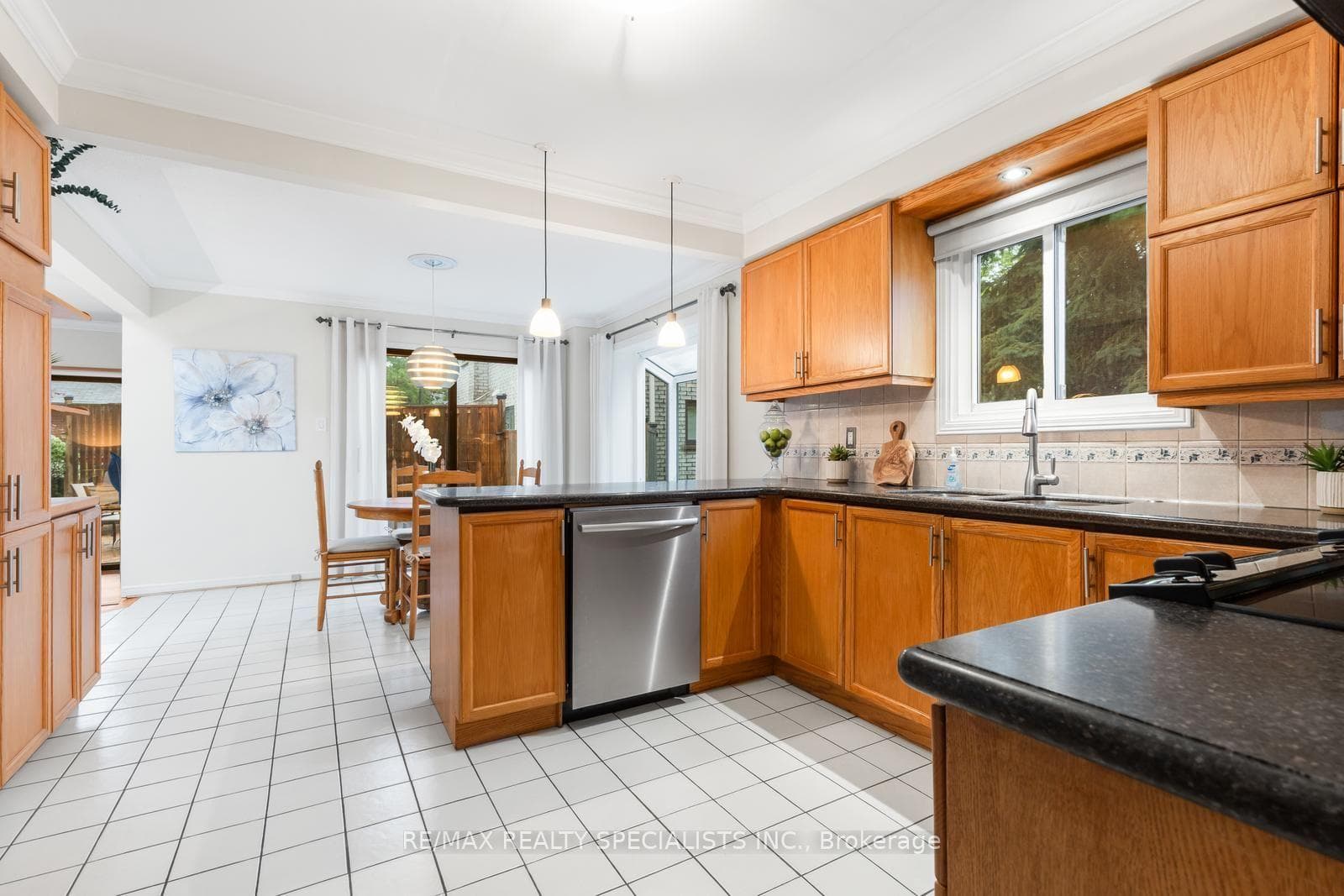 3251 Trelawny Circle photo 10