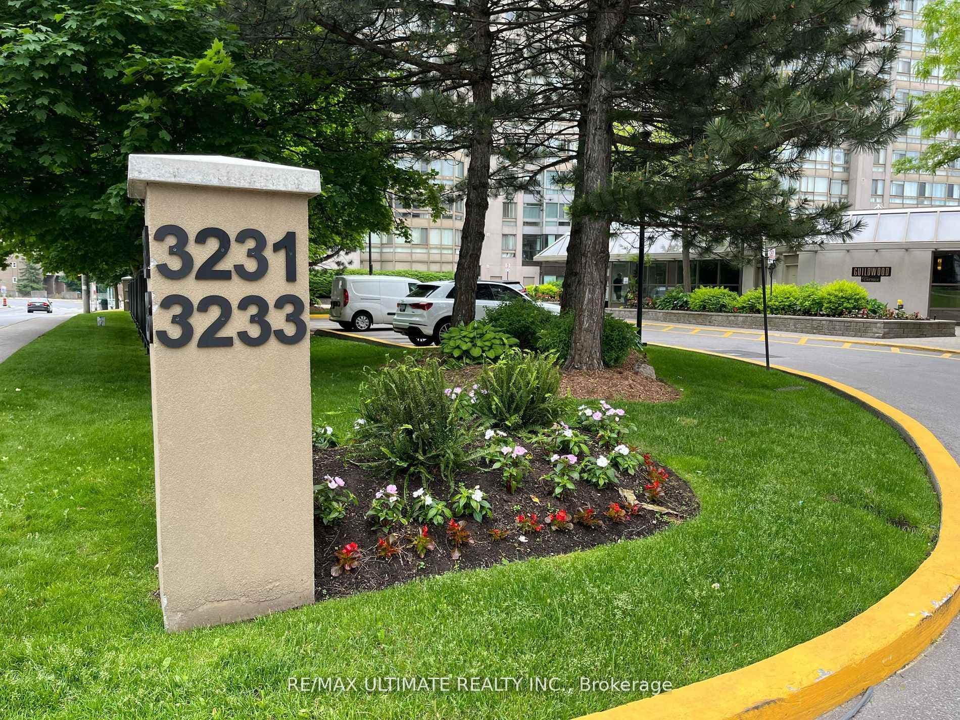 3233 Eglinton Avenue Unit 1410 photo 2
