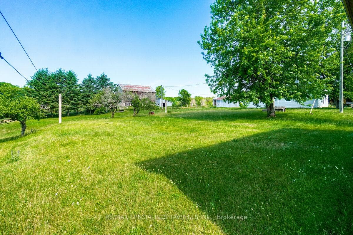 938198 Airport Road photo 17