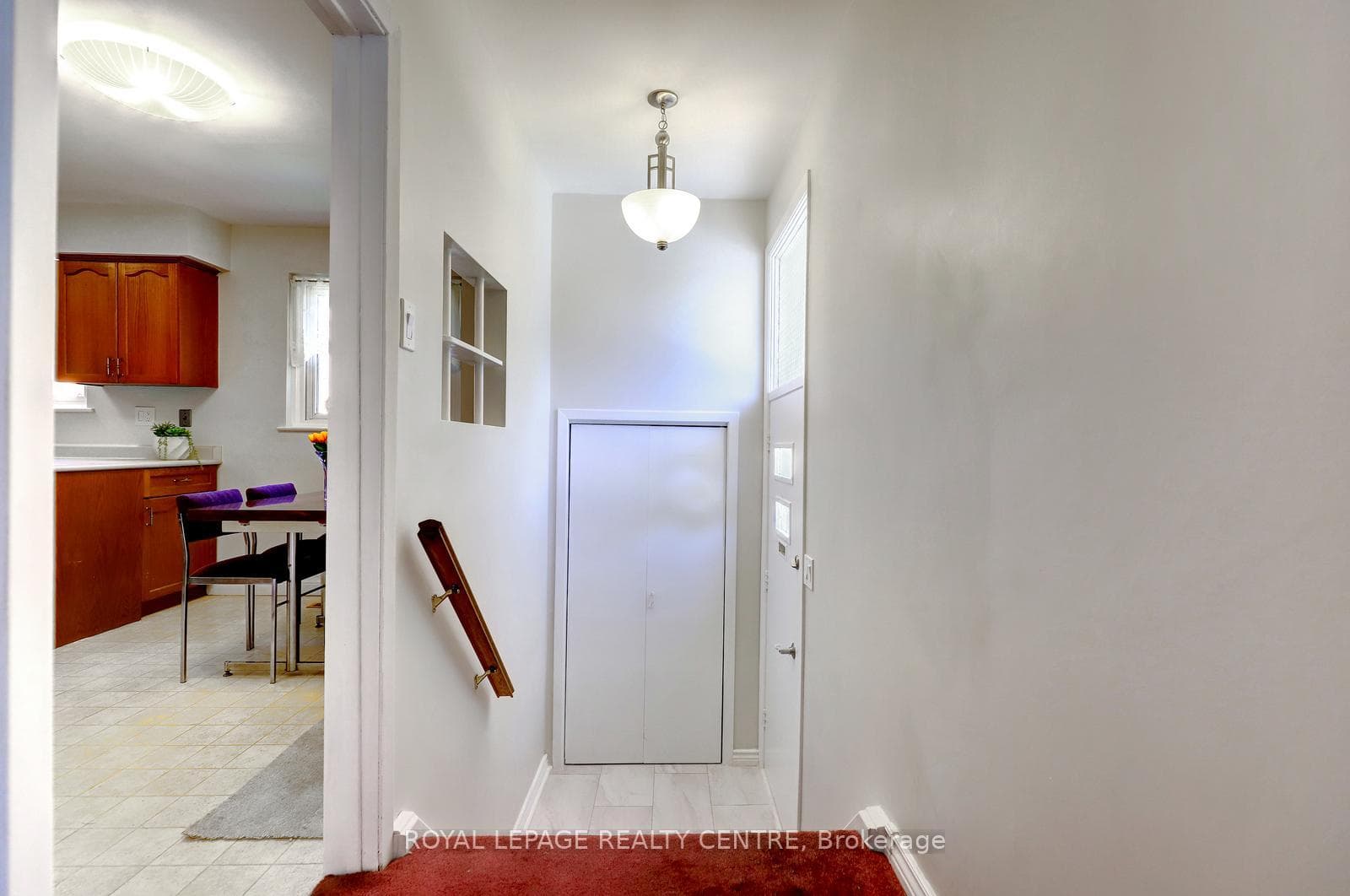 1278 Shamir Crescent photo 4