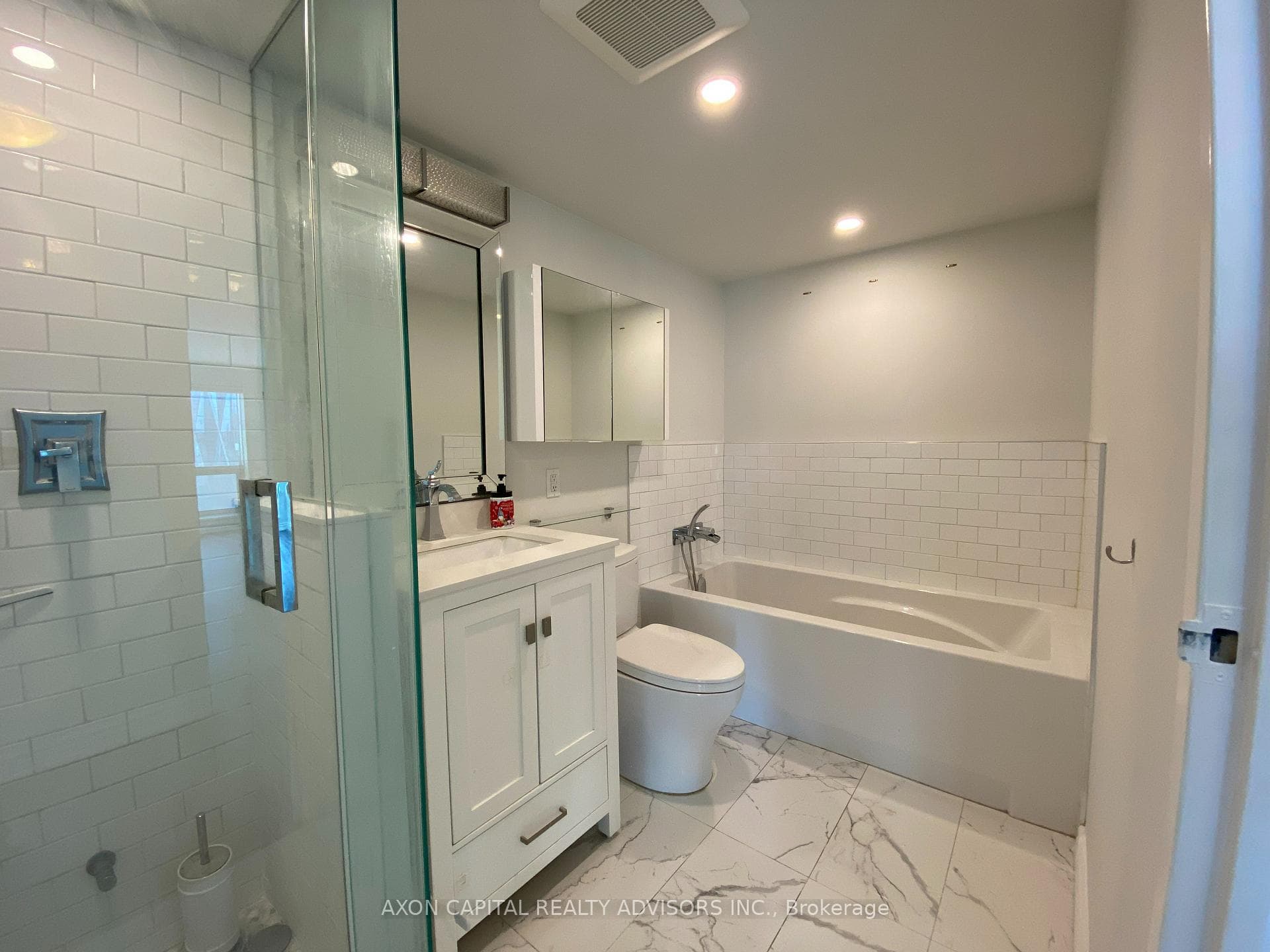 10 Yonge Street Unit 3207 photo 27