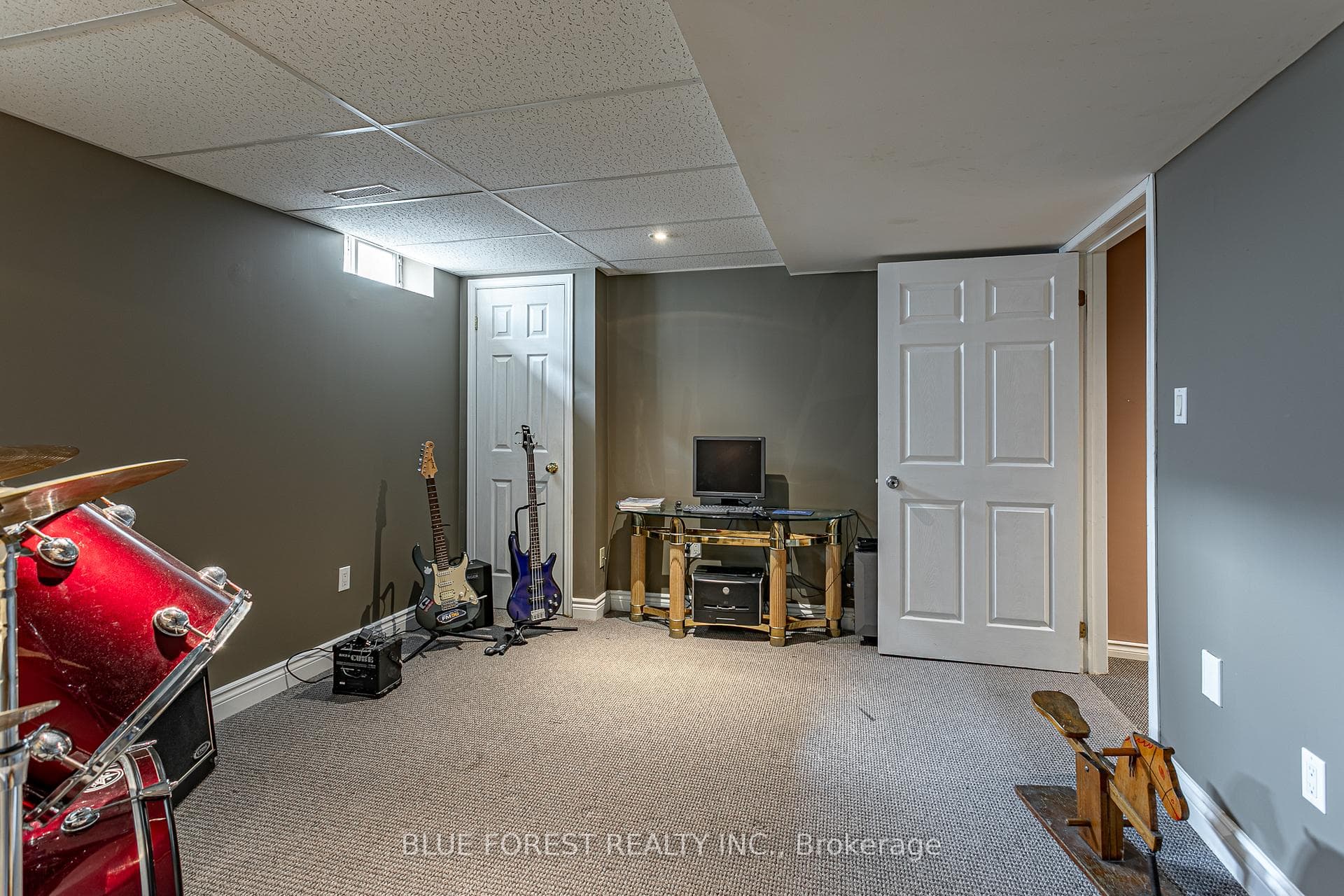 14 Eric Drive photo 32