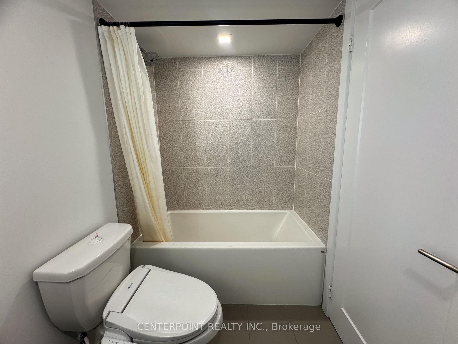 50 McCaul Street Unit 707 photo 14