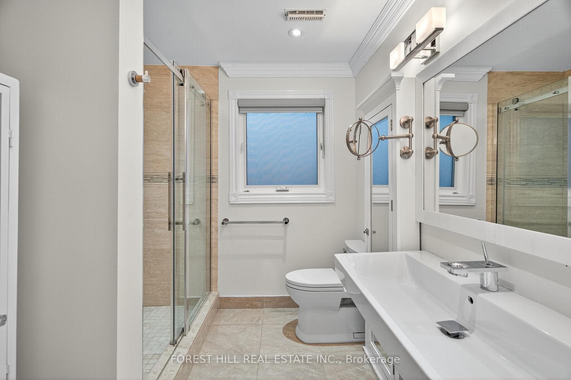 Upper bathroom