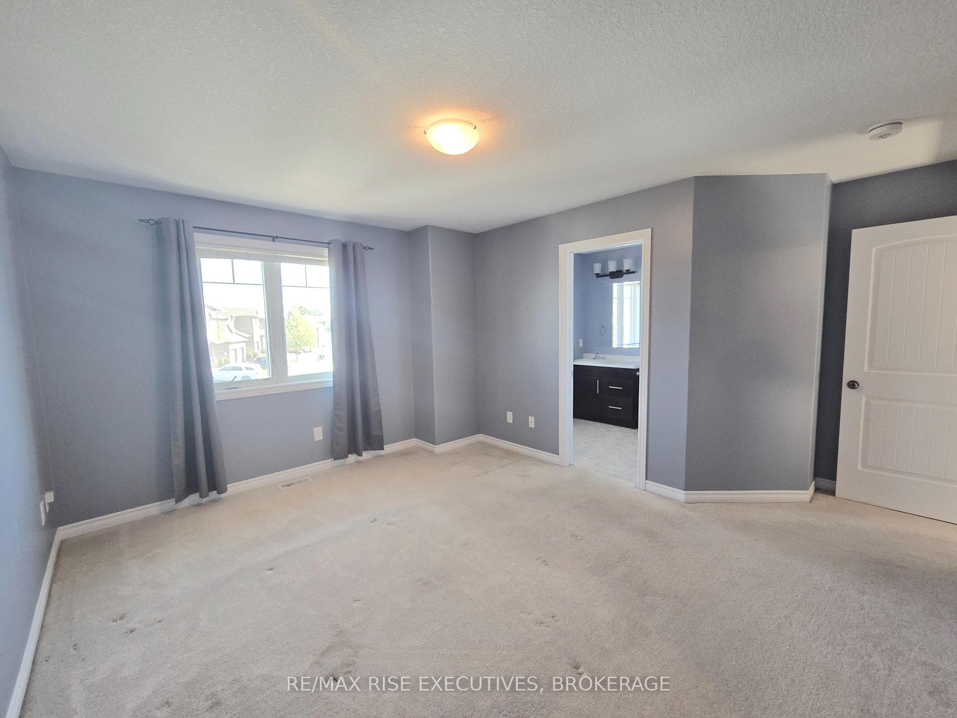 949 Blossom Street Unit 1 photo 31