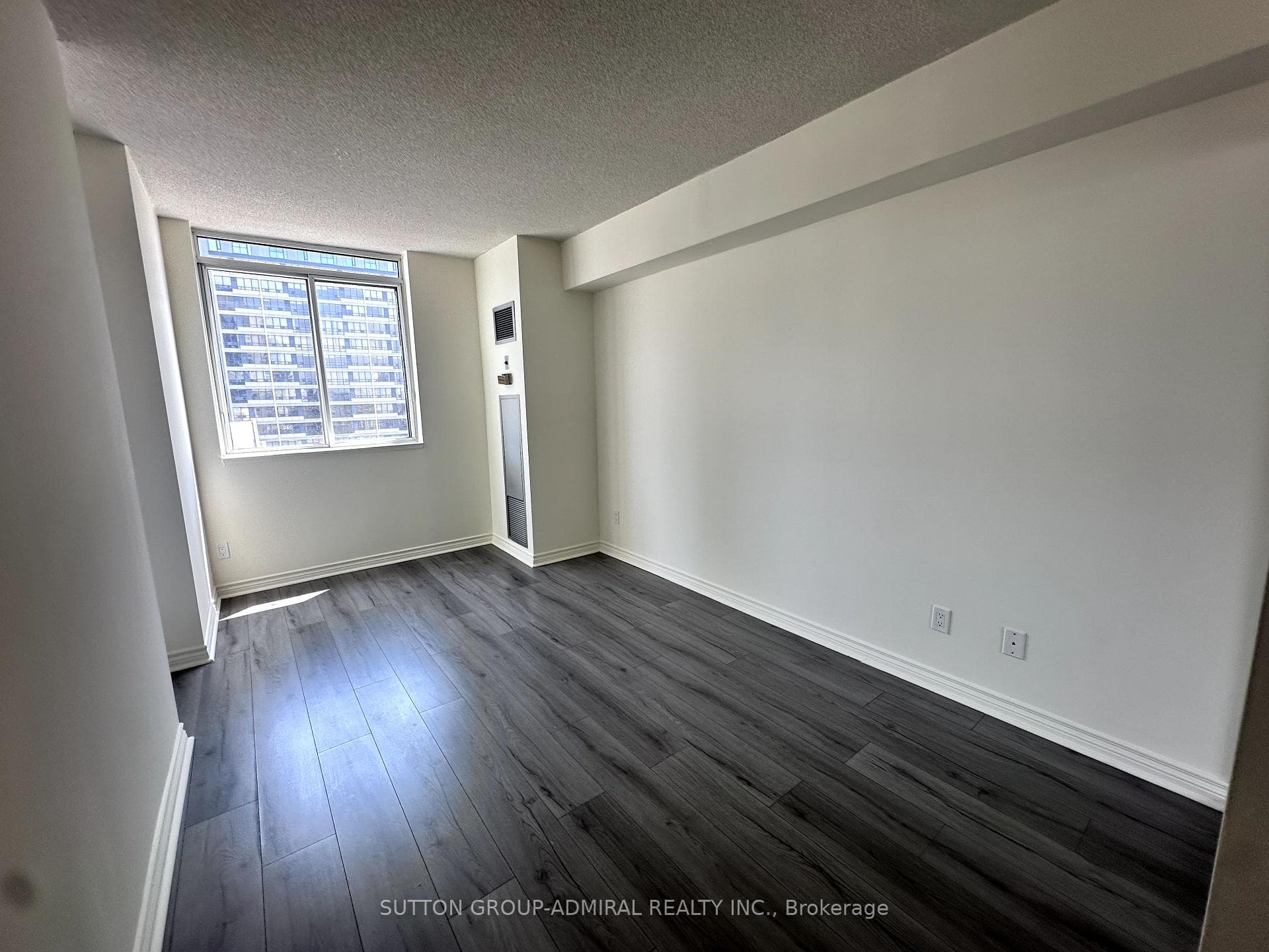 736 Bay Street Unit 2003 photo 15