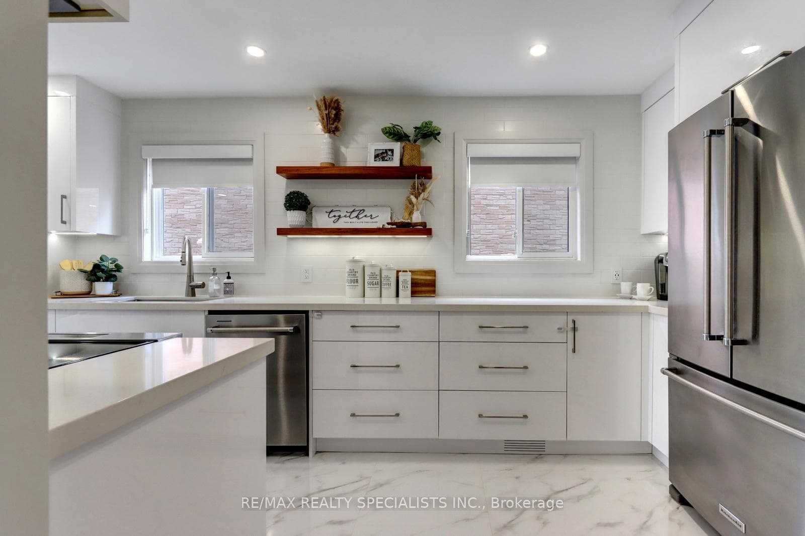 25 Rushmore Crescent photo 11