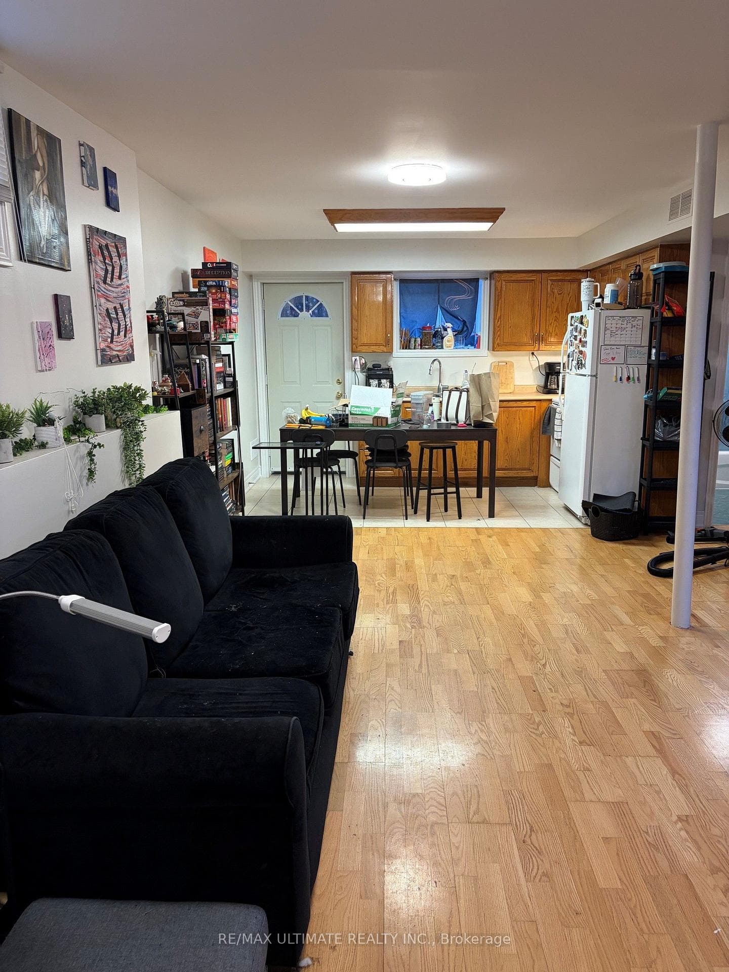 34 Peterborough Avenue Unit Bsmt photo 4