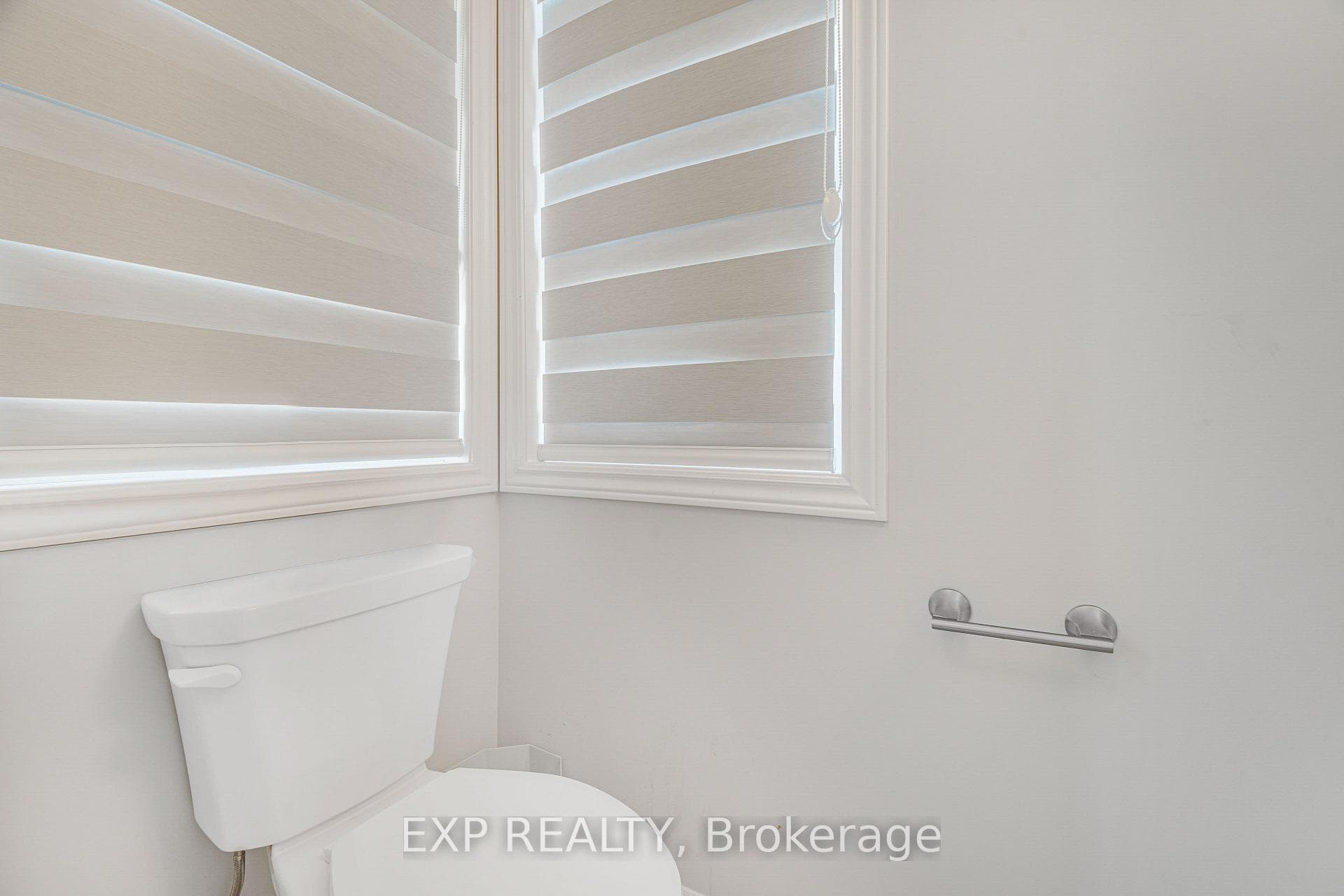 5672 Dorchester Road Unit 28 photo 6