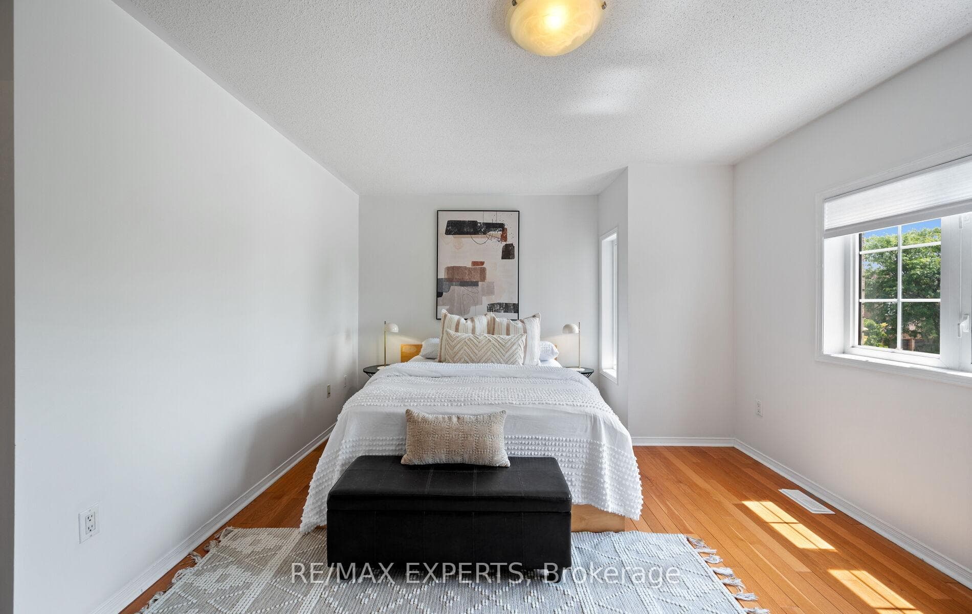 214 Waterbury Street photo 28