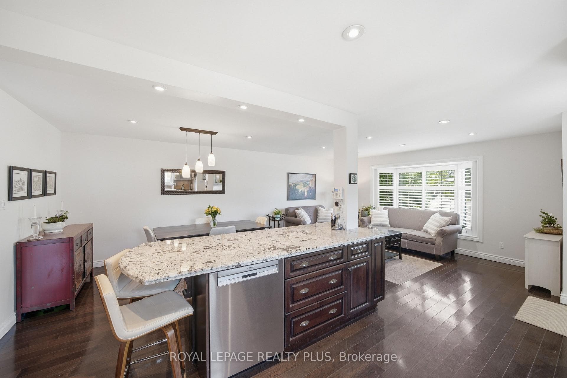 6 Merrydrew Court photo 21