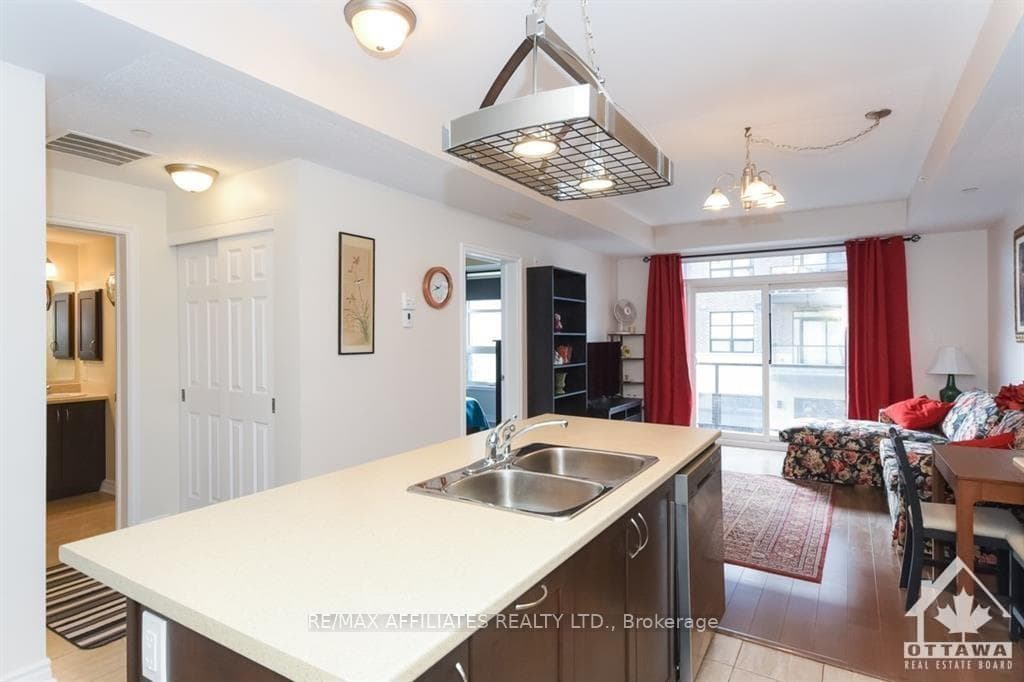 100 MONTBLANC Unit 203 photo 9