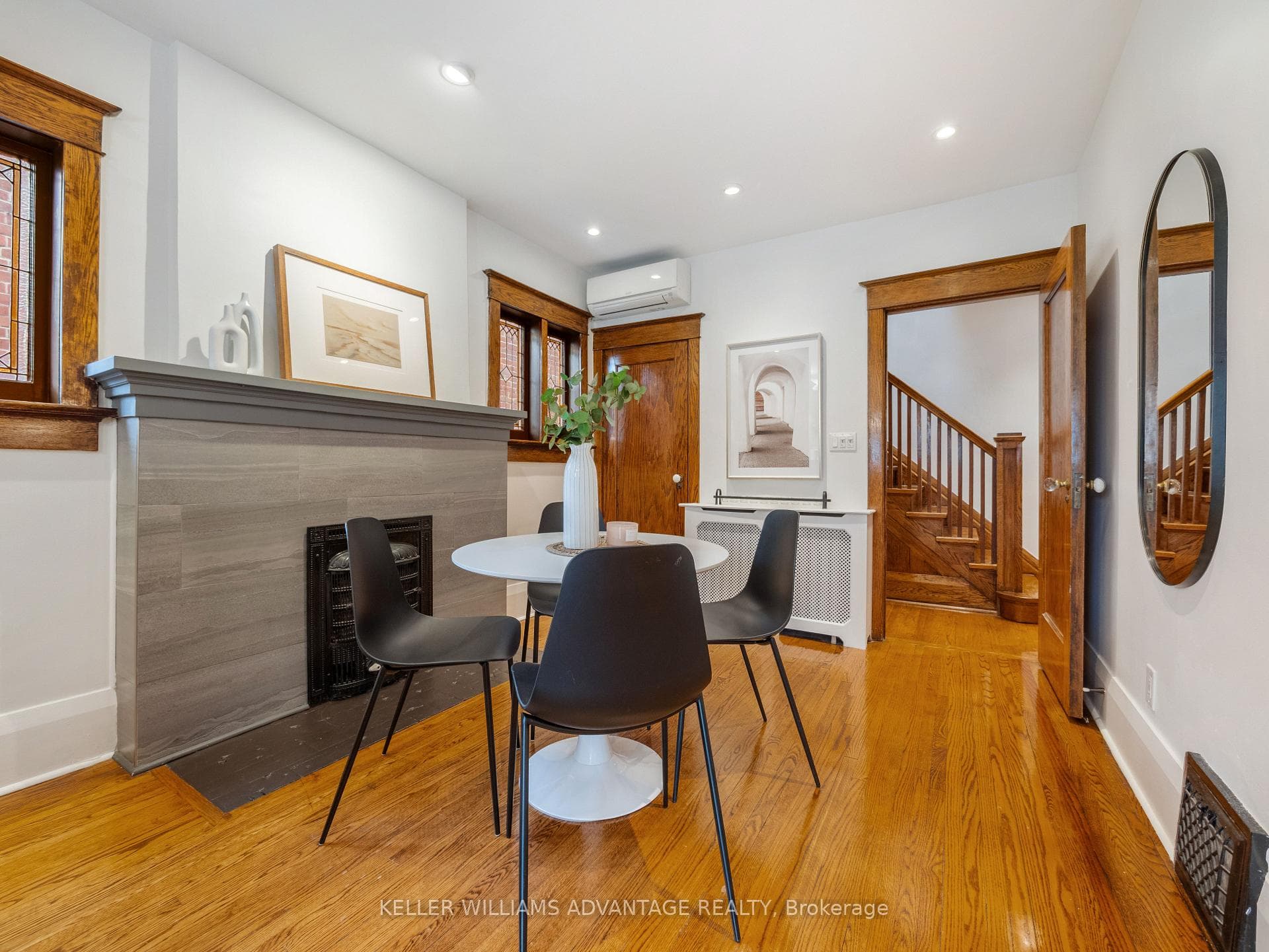 354 Wolverleigh Boulevard photo 11