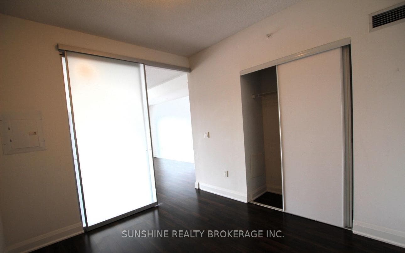 160 Vanderhoof Avenue Unit 1101 photo 8