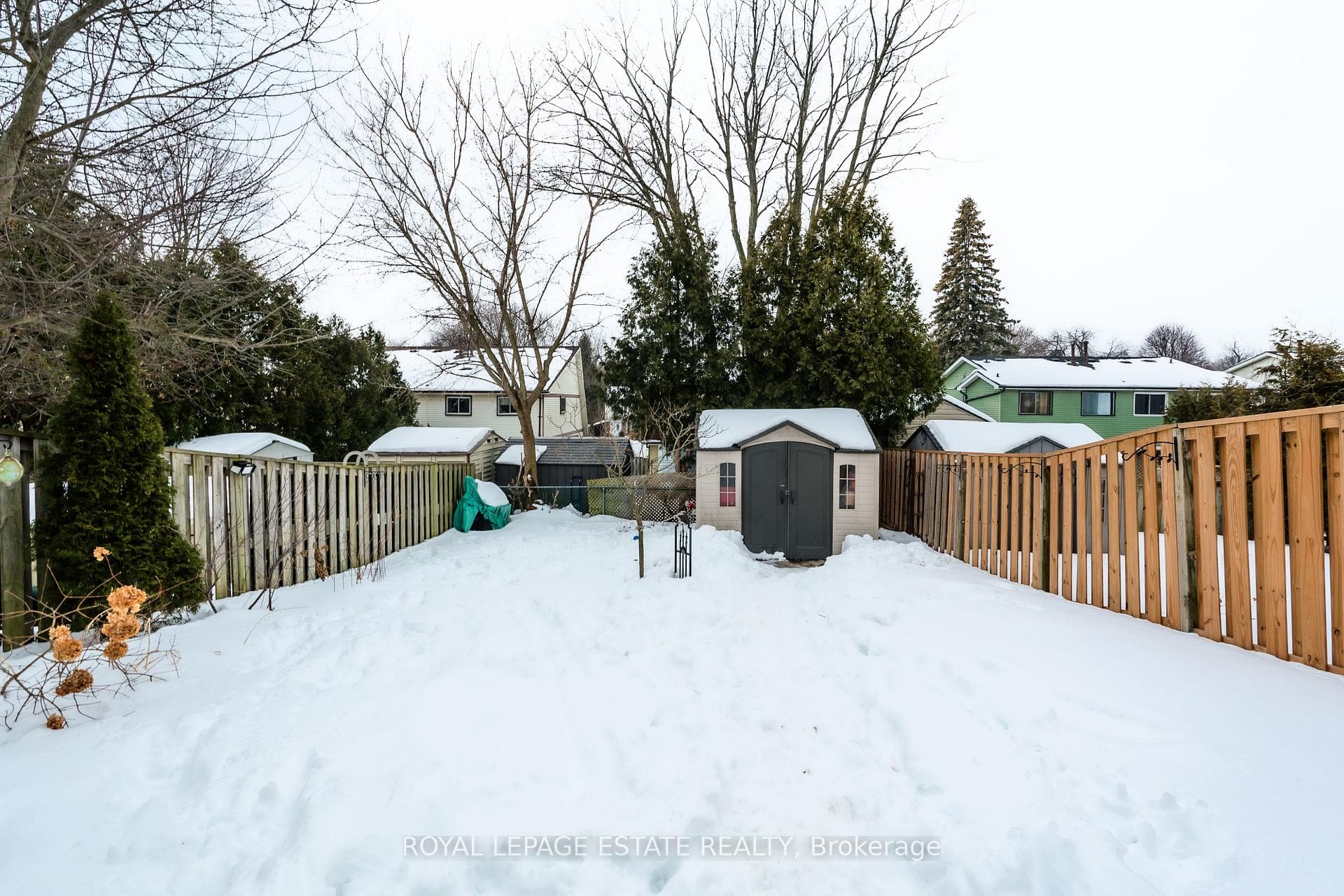 558 Lancelot Crescent photo 29
