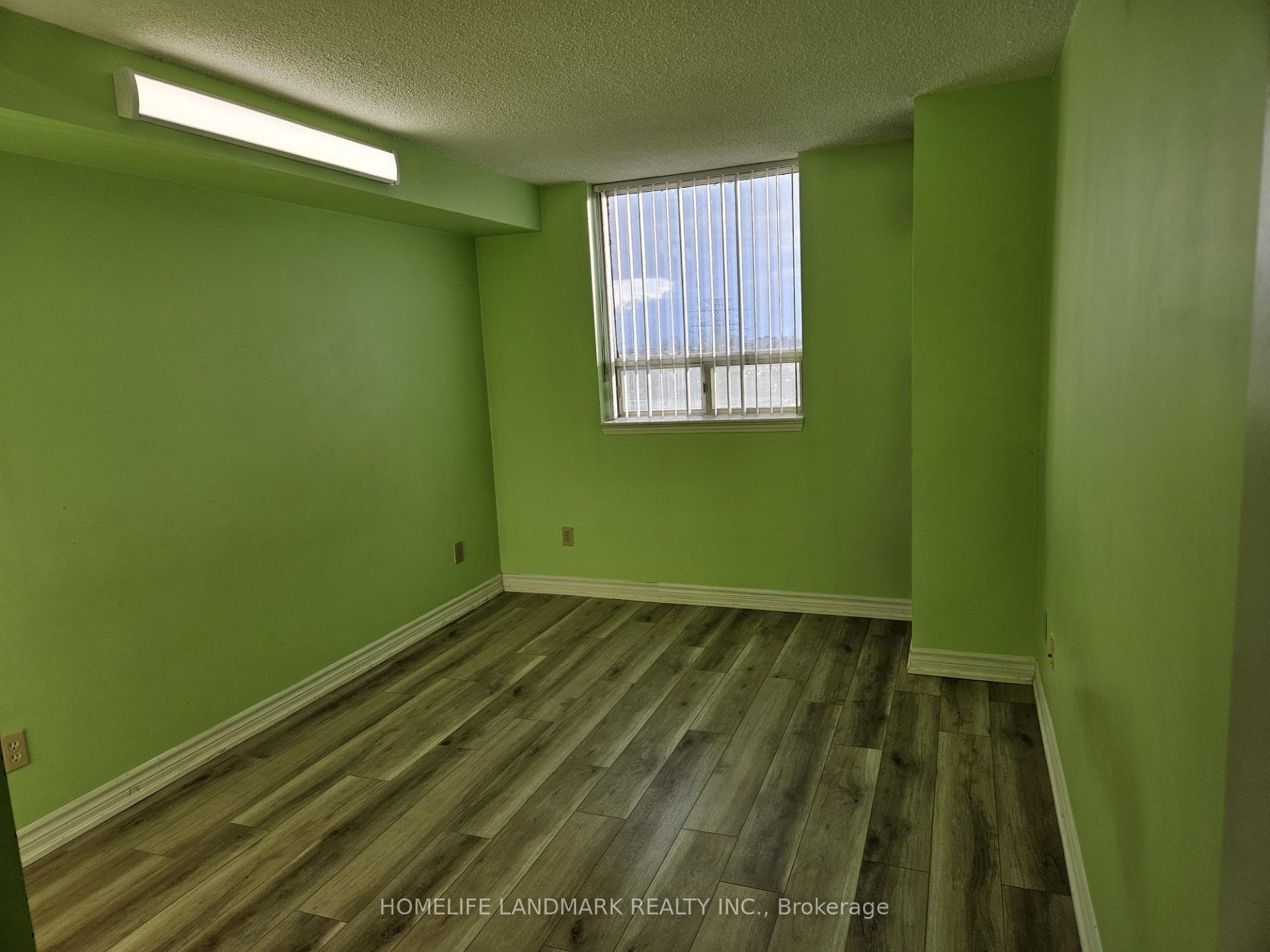 2460 Eglinton Avenue Unit 605 photo 19