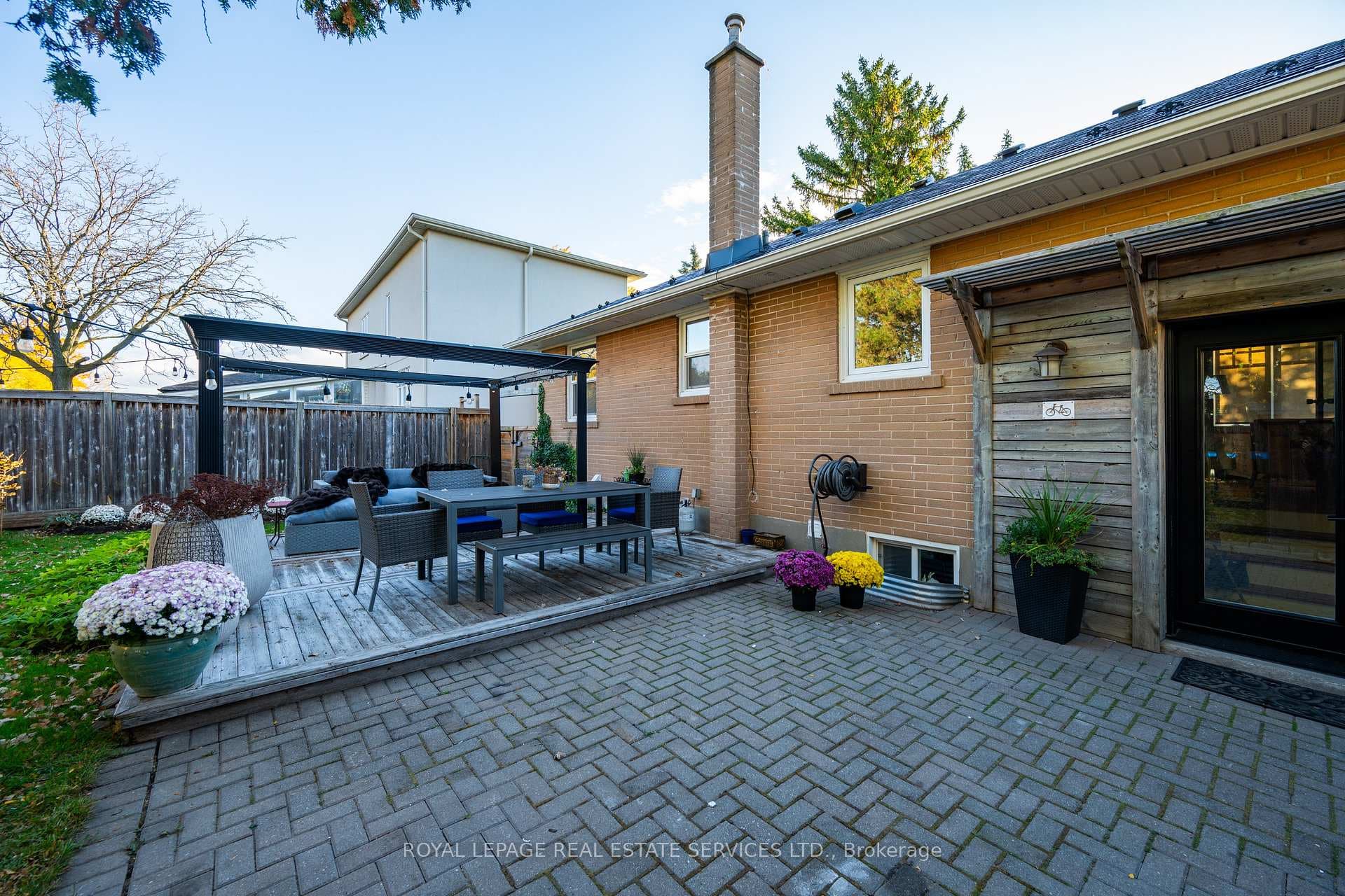 433 Pinegrove Road photo 34