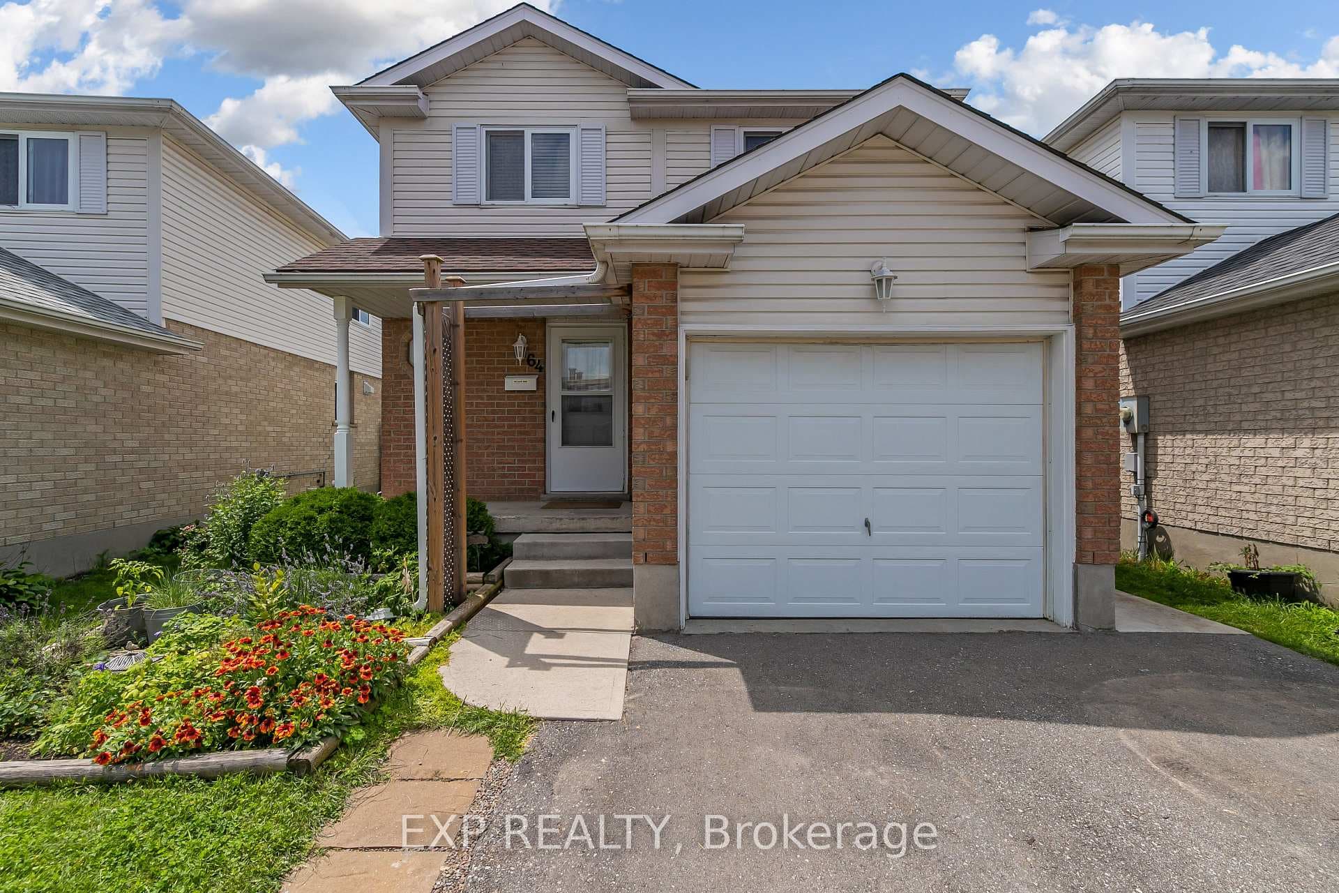 64 Killarney Crescent photo 2