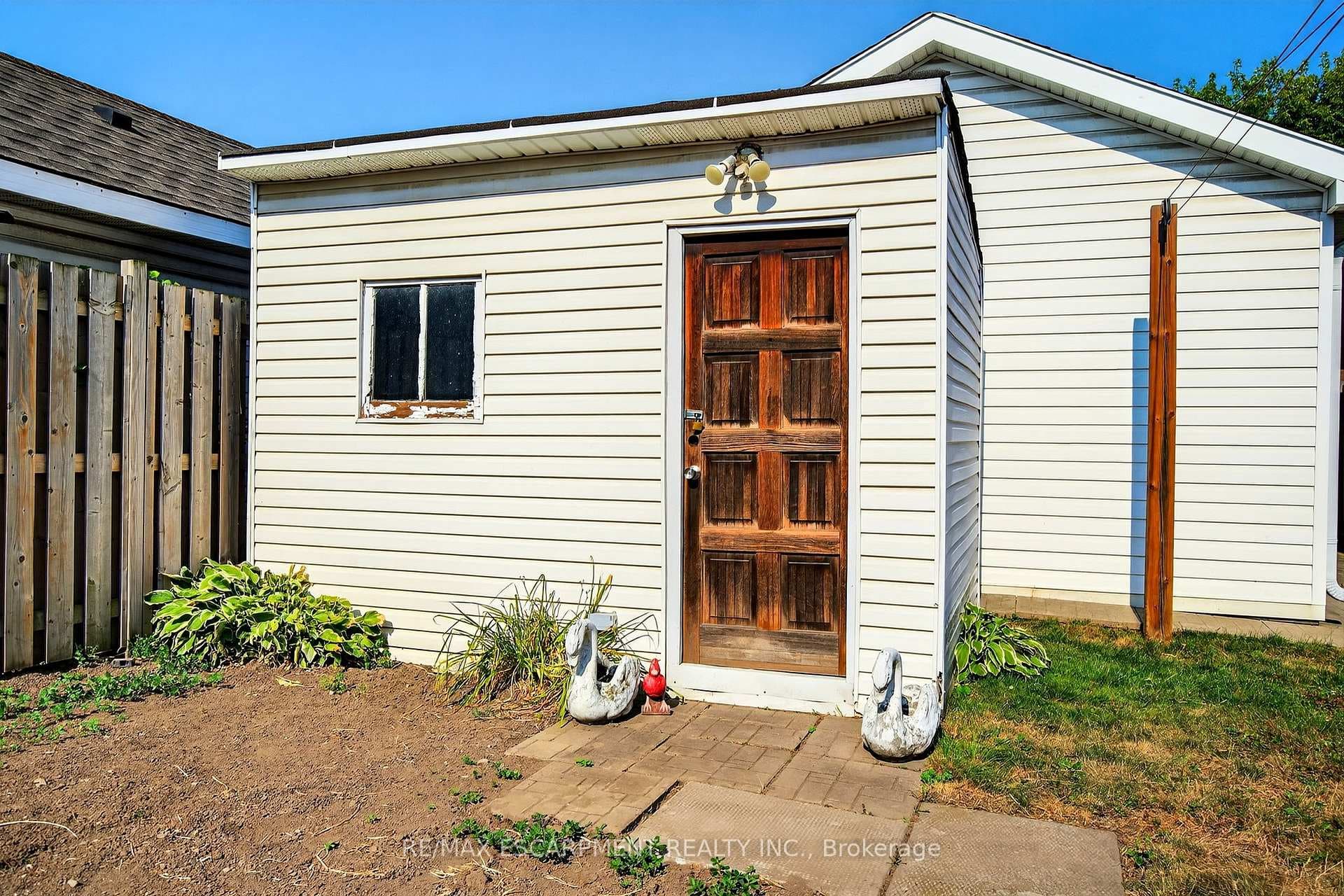 231 EMERALD Street photo 26