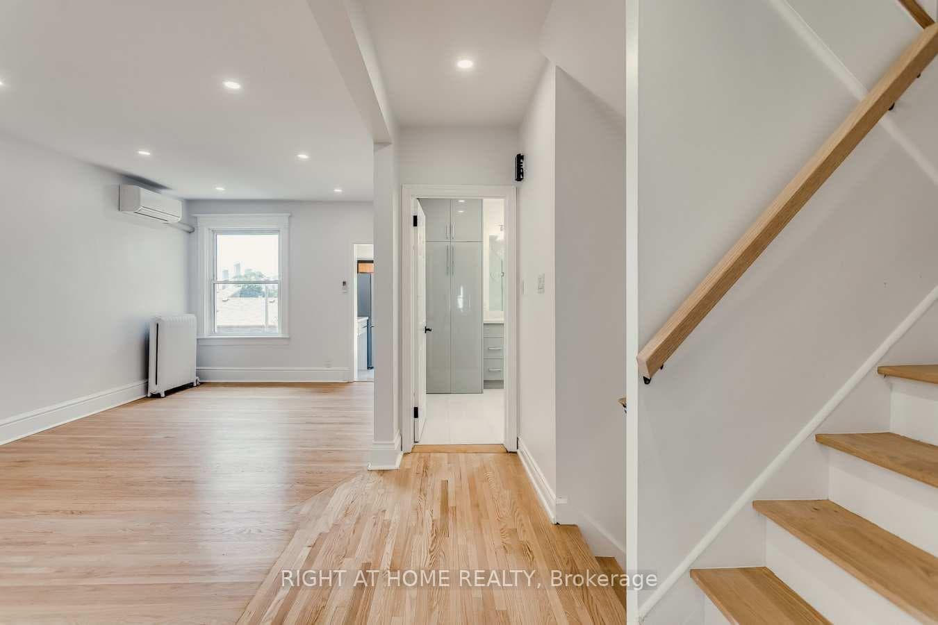 76 Glendale Avenue Unit Upper photo 7