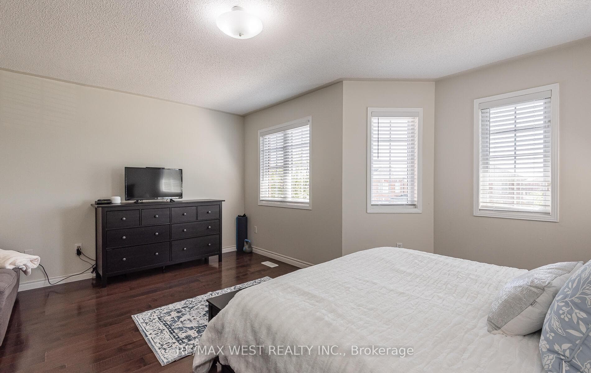 100 Lake Louise Drive photo 23