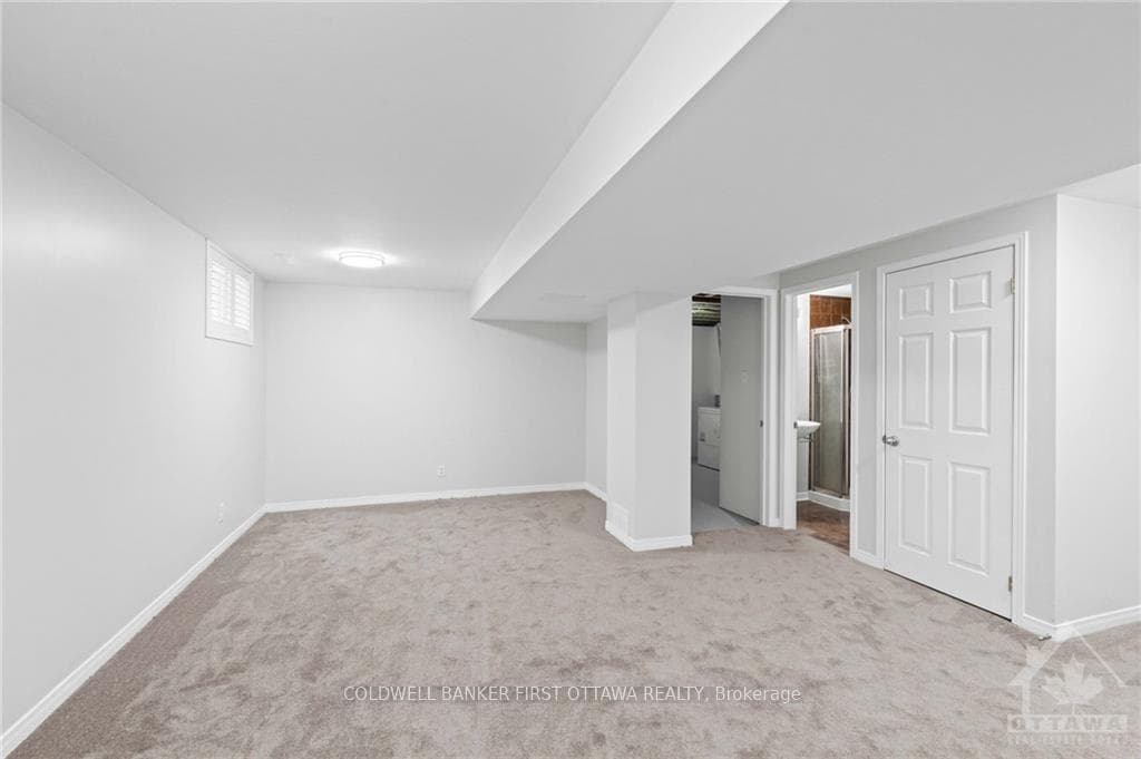 104 BLOOMINGDALE Street photo 27