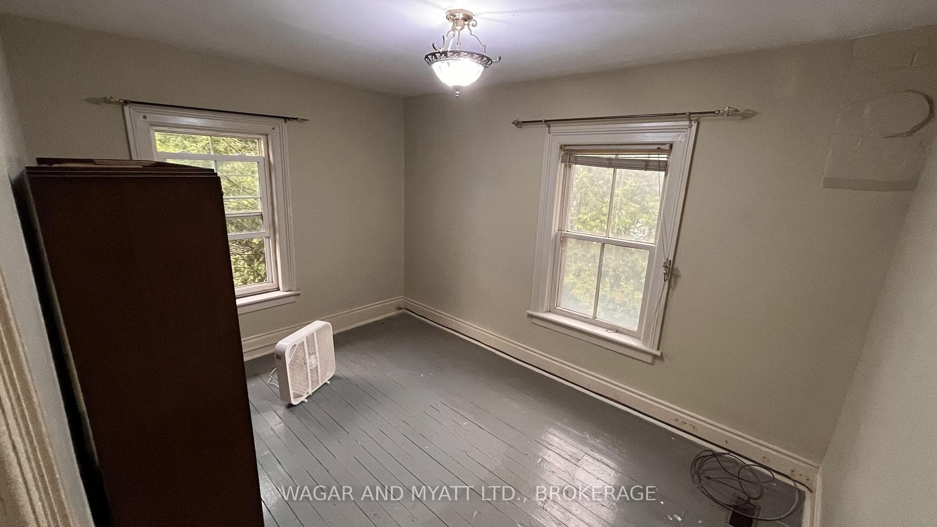 226 CAMDEN Road photo 17