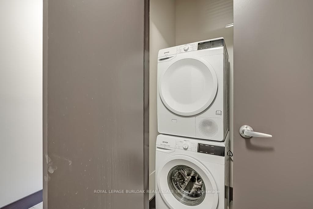 121 King Street Unit 201 photo 19