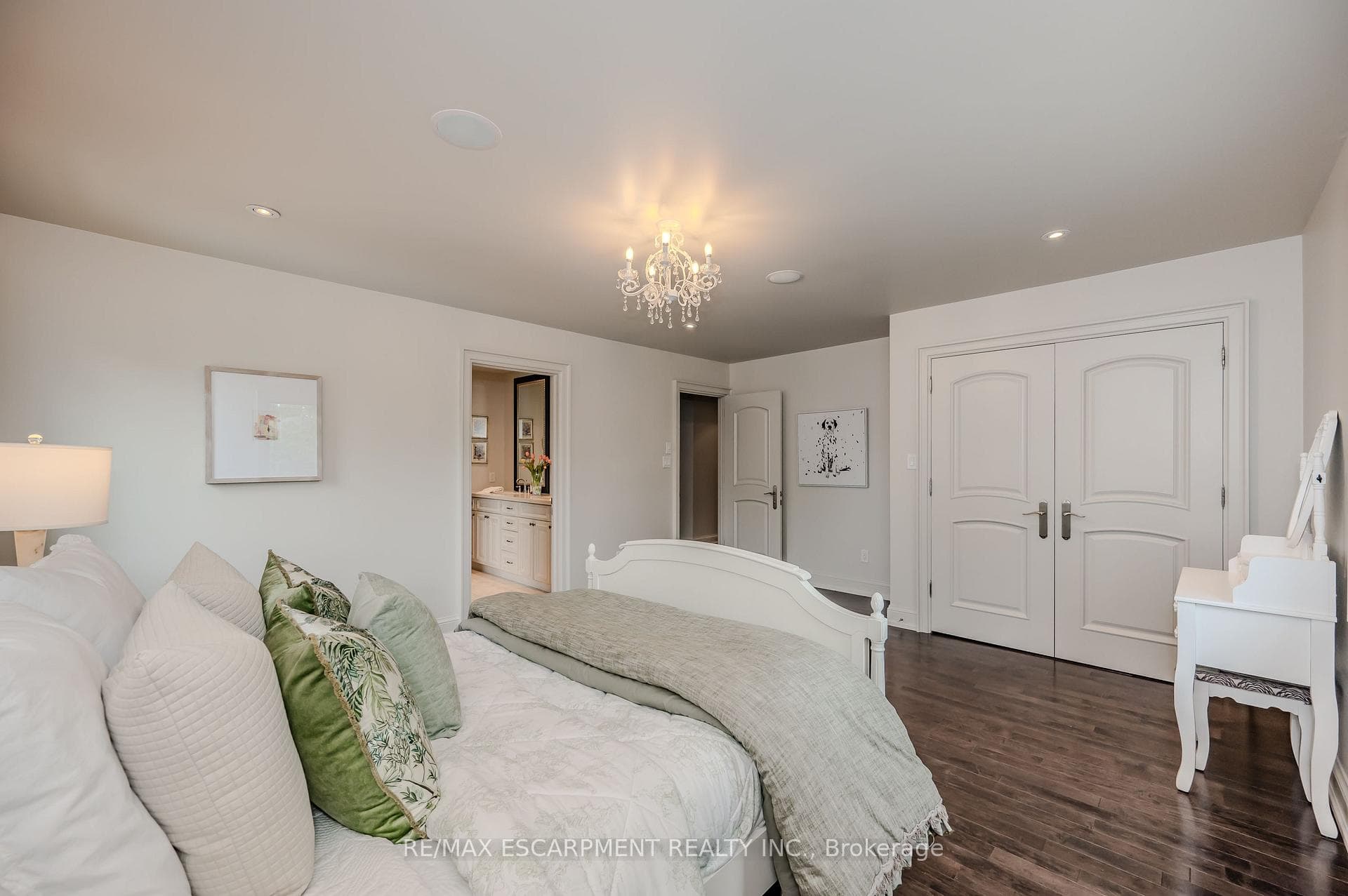 249 Lakeside Avenue photo 30