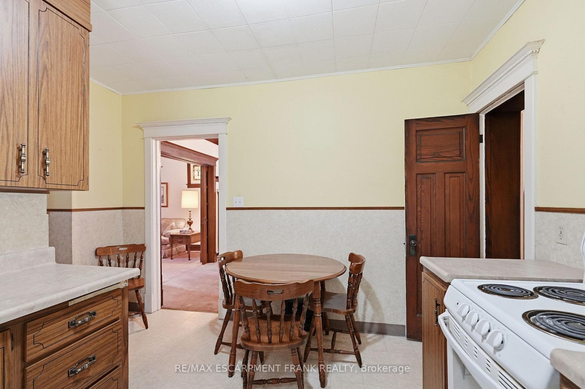 24 Cliff Avenue photo 27