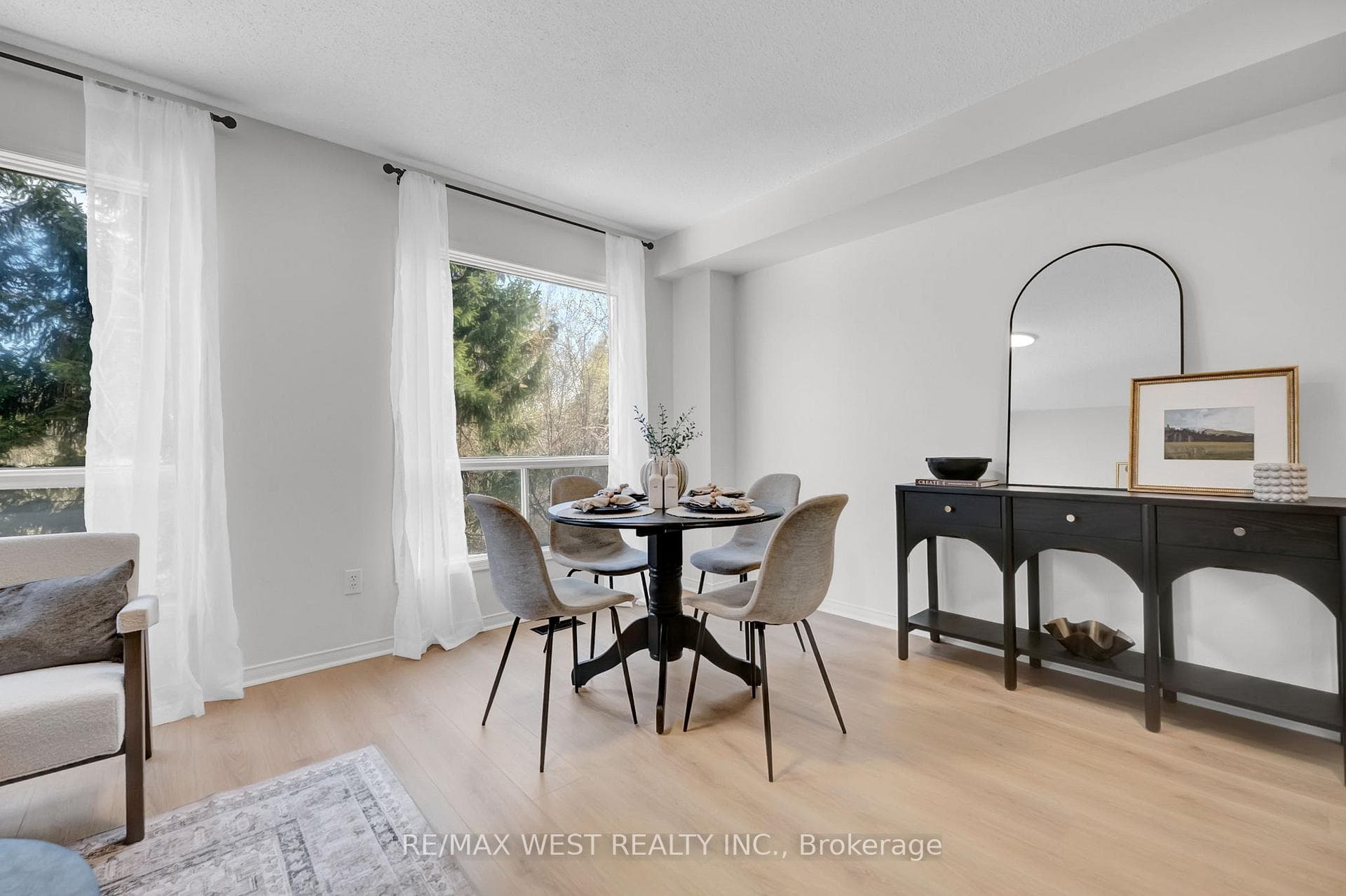 905 Bayly Street Unit 27 photo 17
