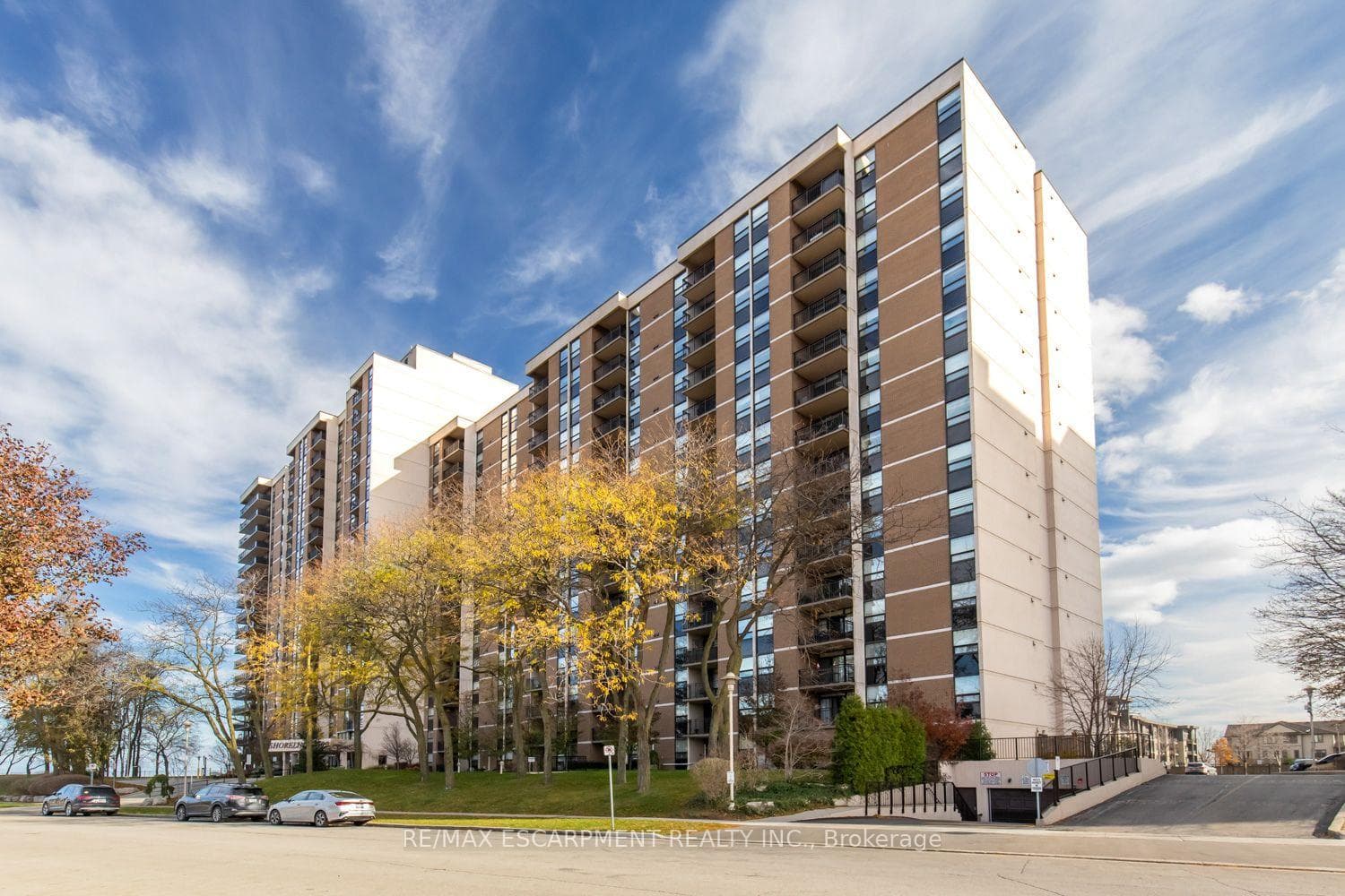 500 Green Road Unit 310 photo 1