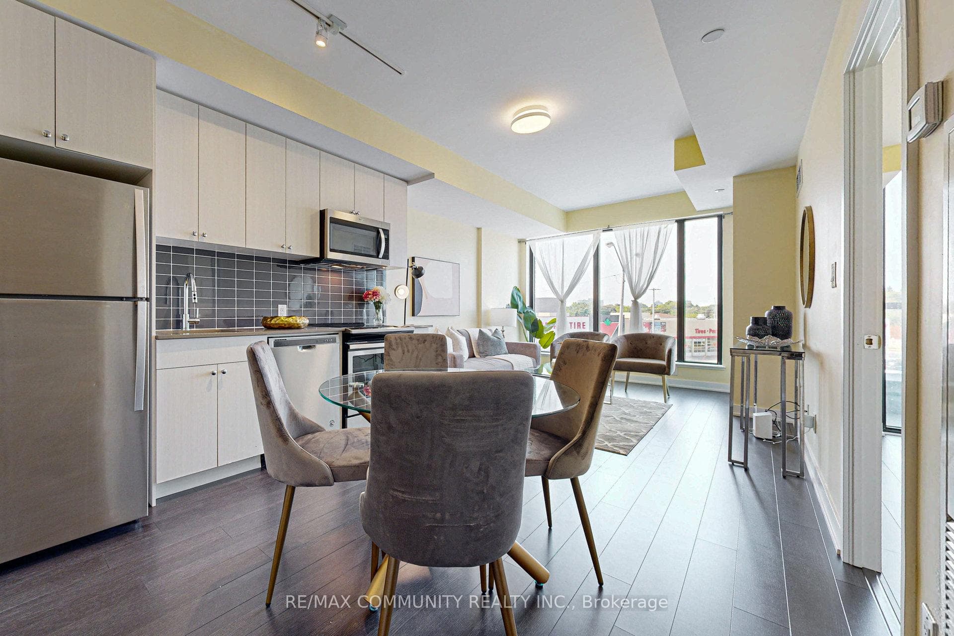 2799 Kingston Road Unit 319 photo 6