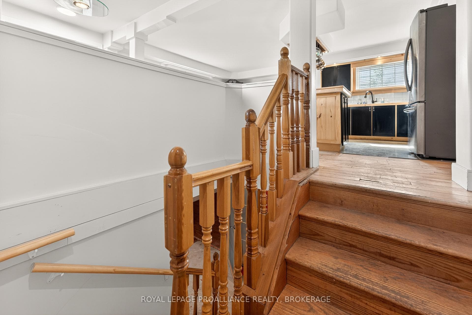 169 Carruthers Avenue photo 20