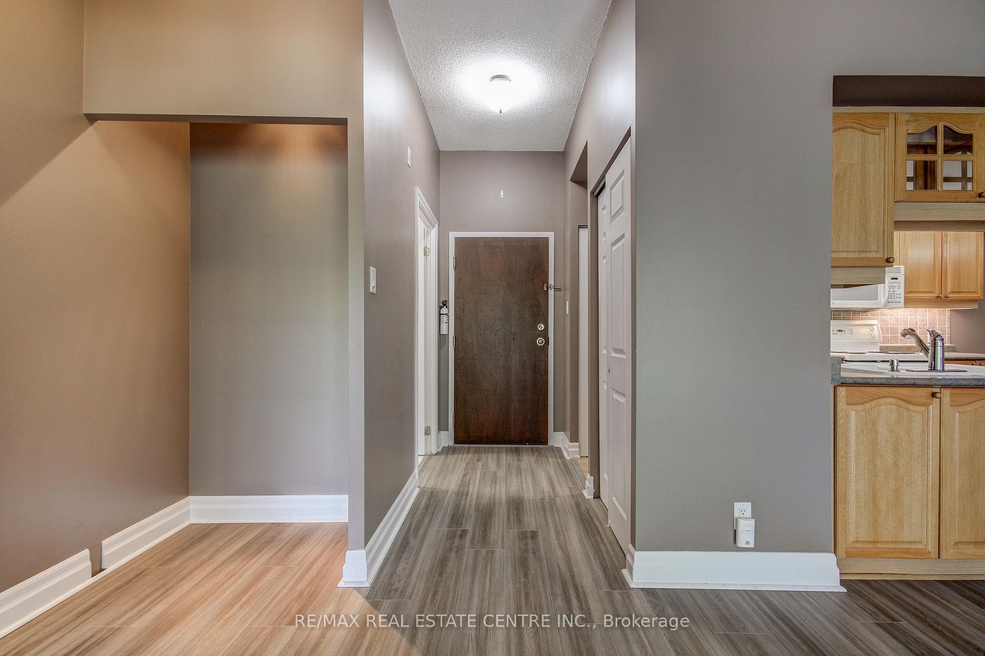 24 CHAPEL Street Unit PH 8 photo 25