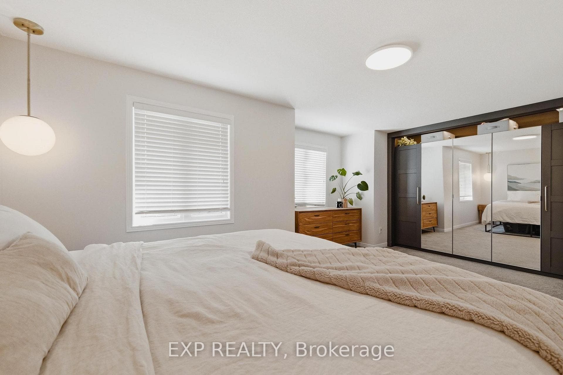 218 Prosperity Drive photo 25